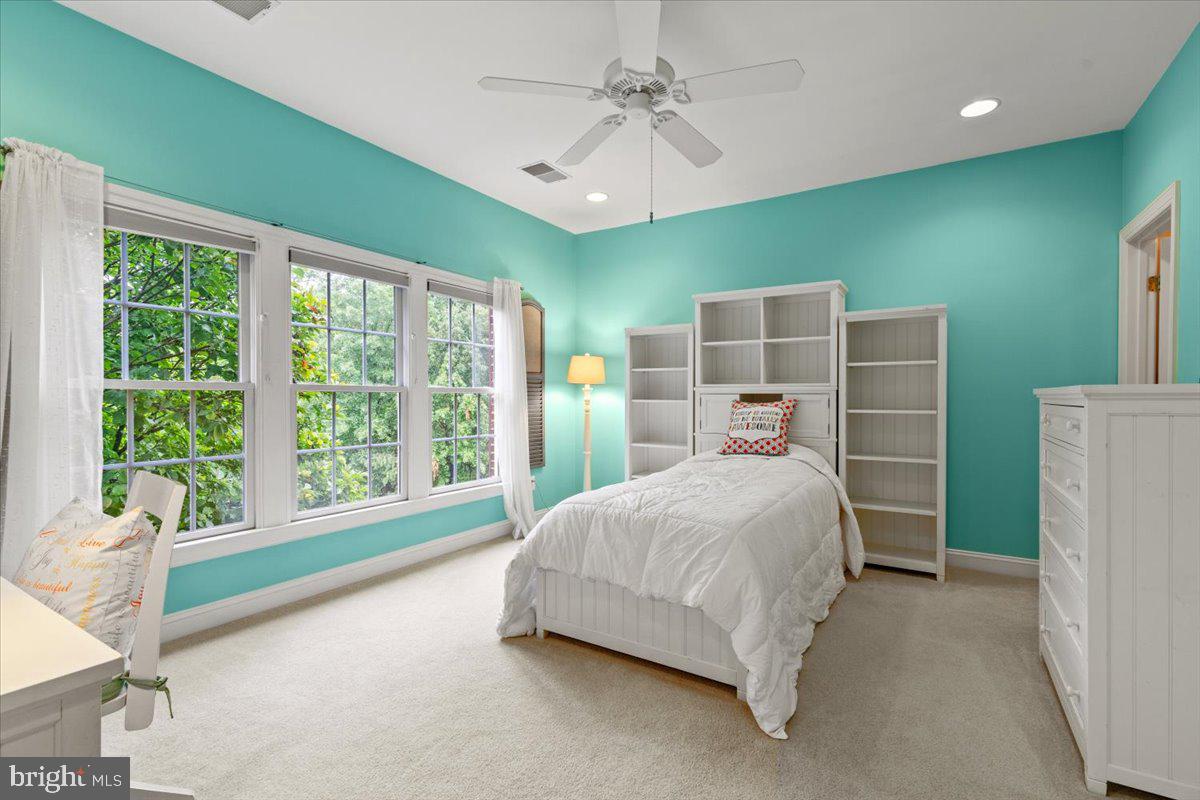 CEDAR CREST - Residential