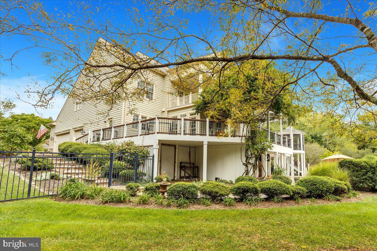 CEDAR CREST - Residential