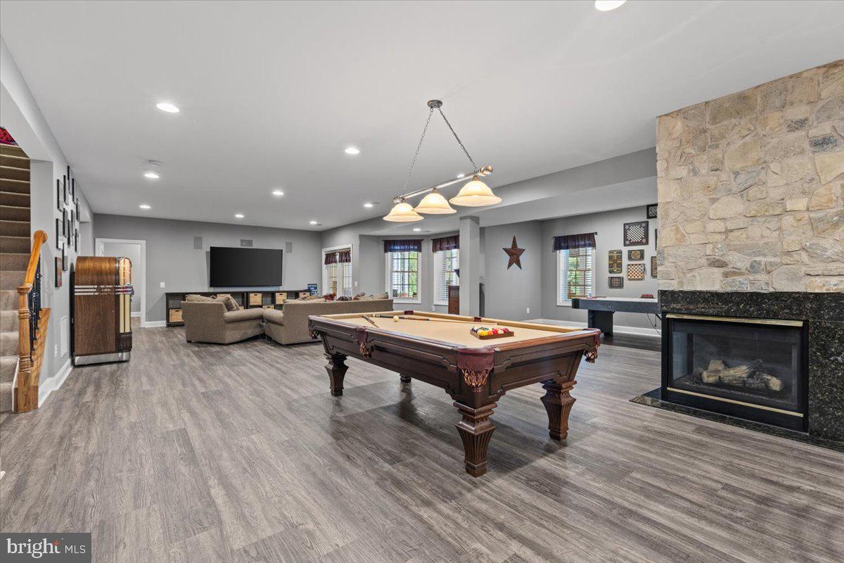 CEDAR CREST - Residential