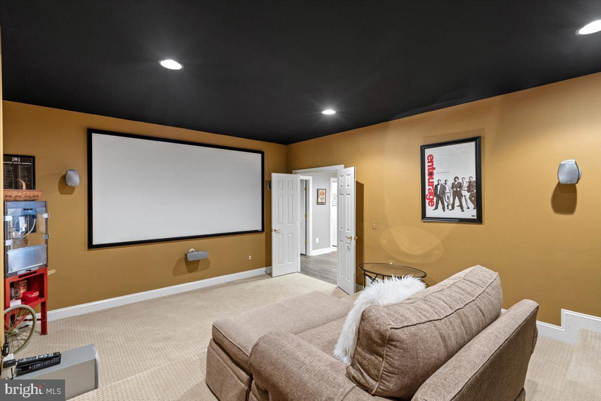 CEDAR CREST - Residential