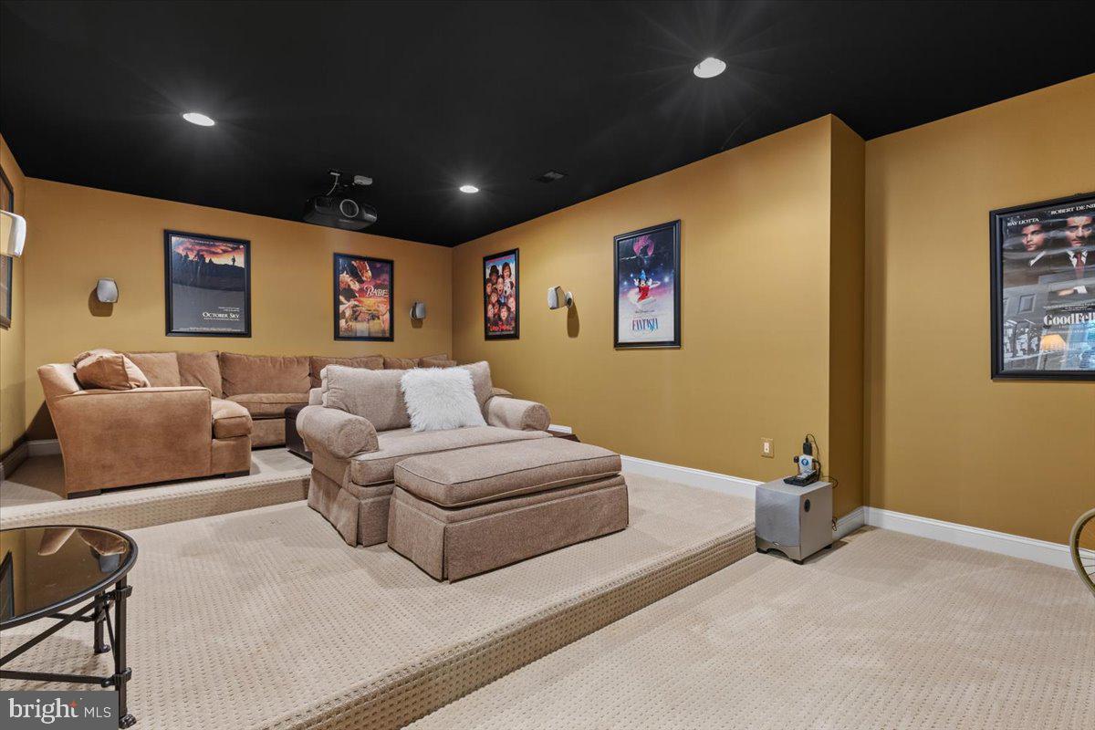 CEDAR CREST - Residential