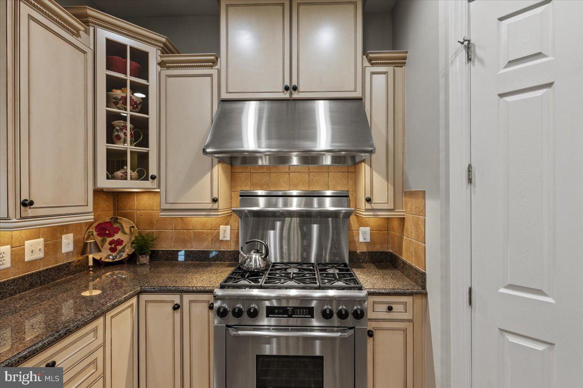 CEDAR CREST - Residential