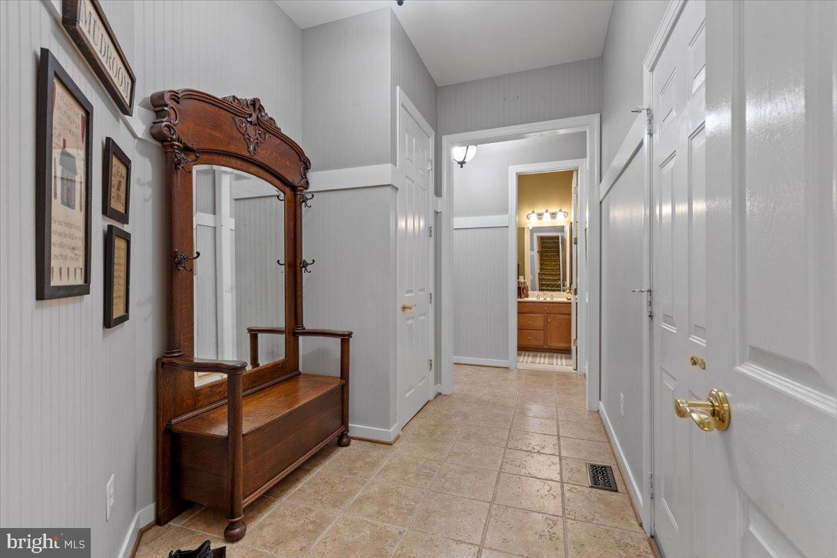 CEDAR CREST - Residential