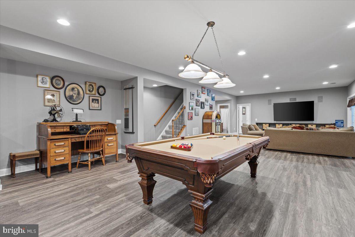 CEDAR CREST - Residential