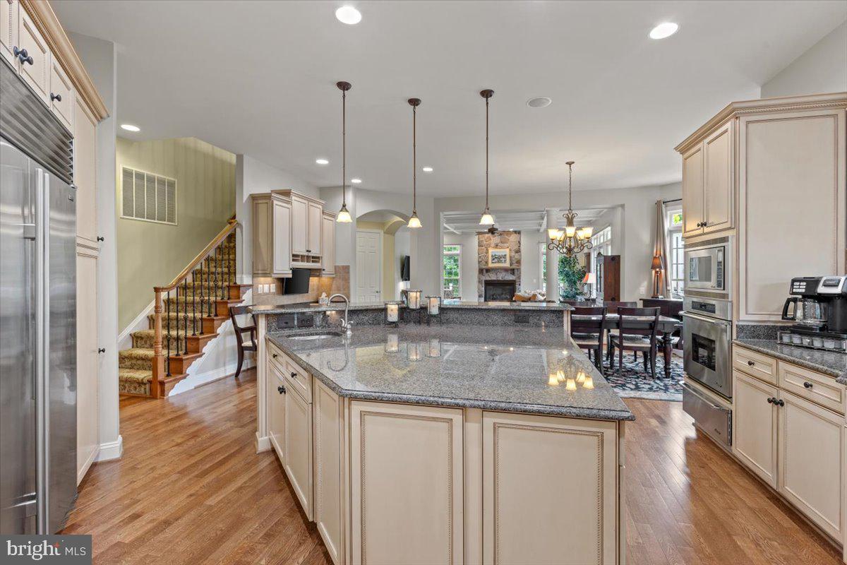 CEDAR CREST - Residential