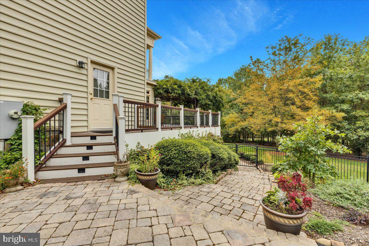 CEDAR CREST - Residential