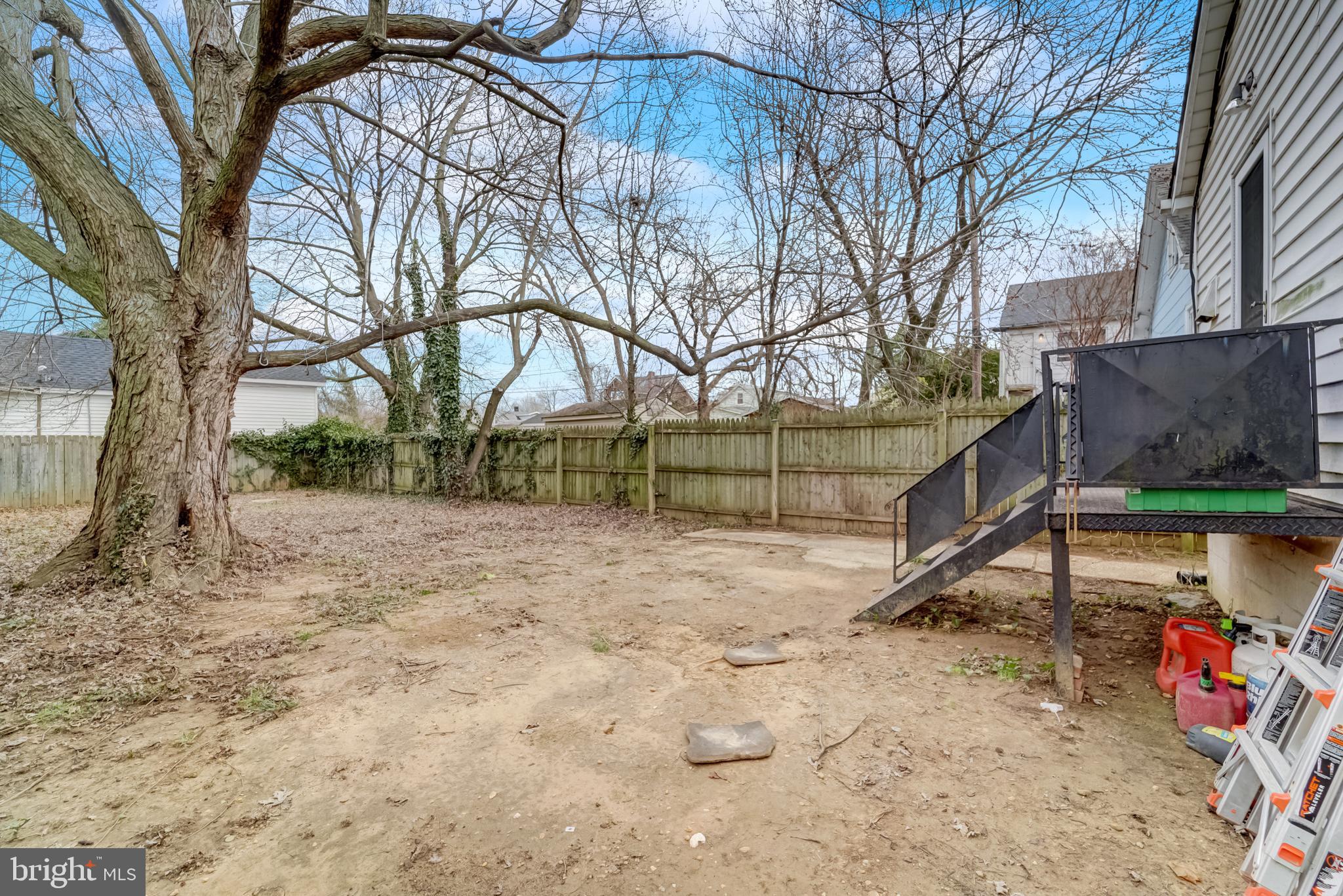 HILLCREST - Residential