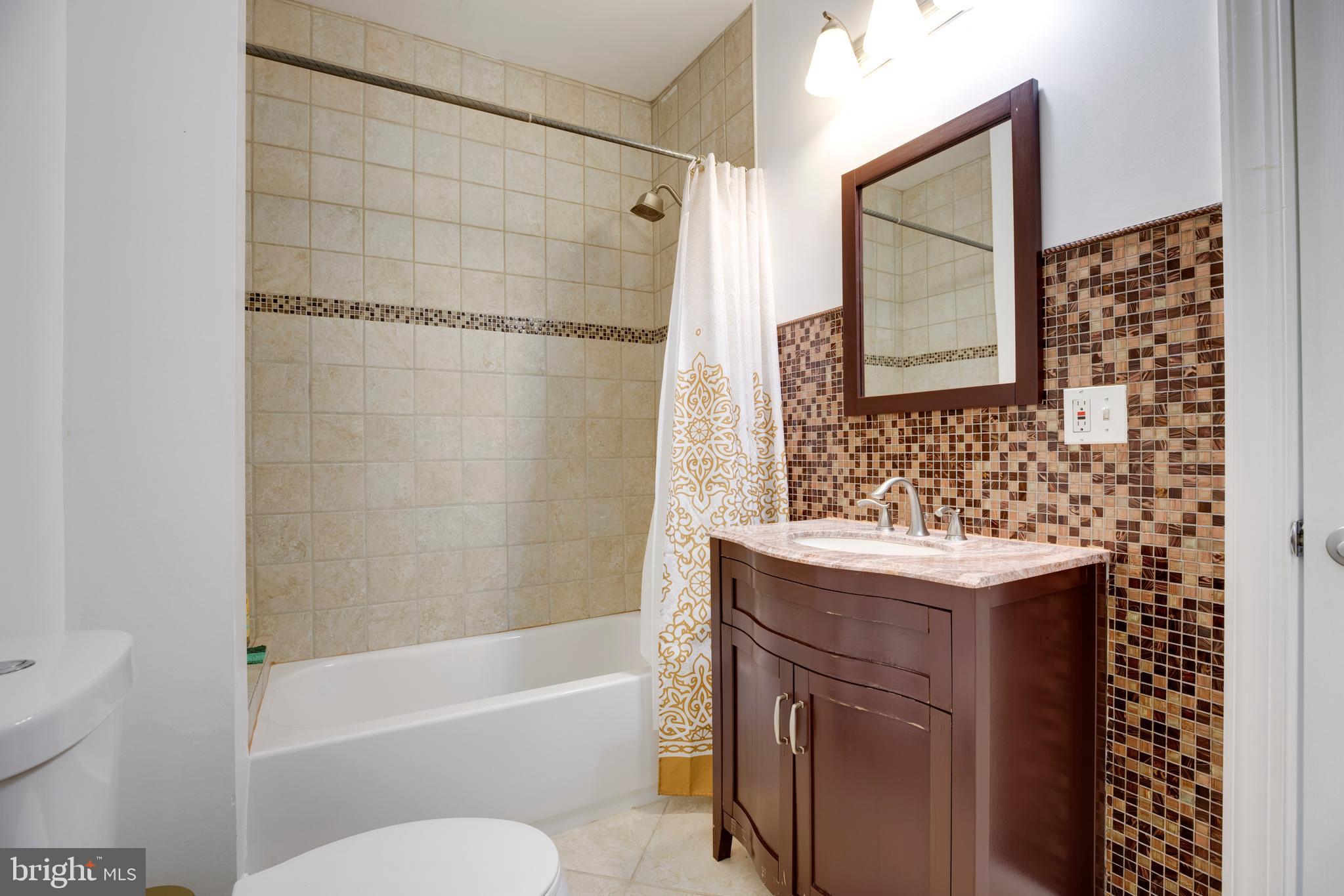 FAIRFAX HEIGHTS - Residential