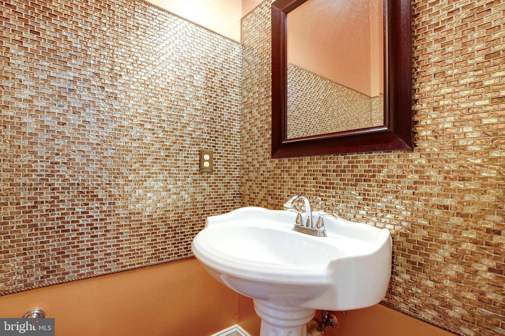 FAIRFAX HEIGHTS - Residential