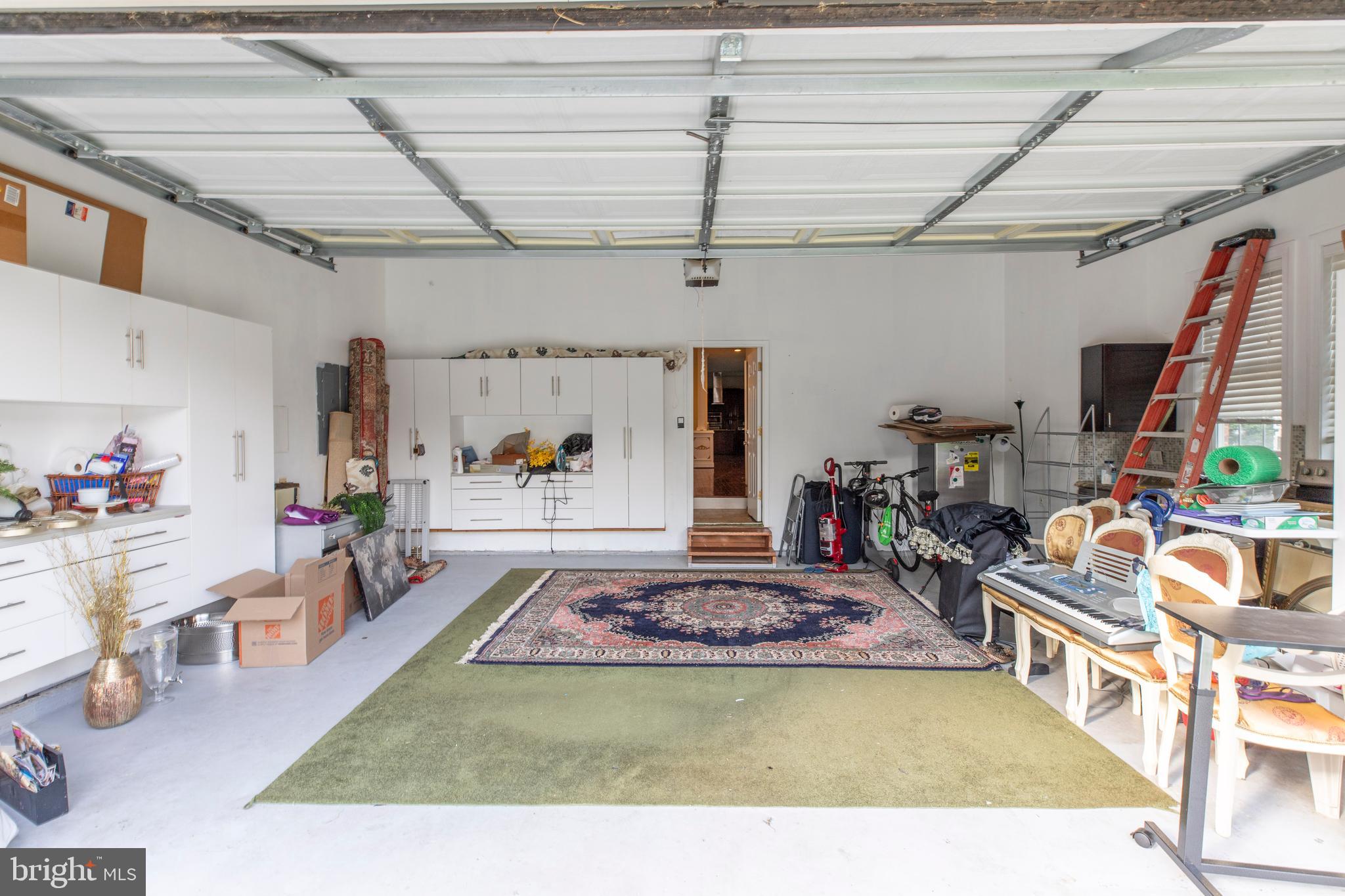 FAIRFAX HEIGHTS - Residential