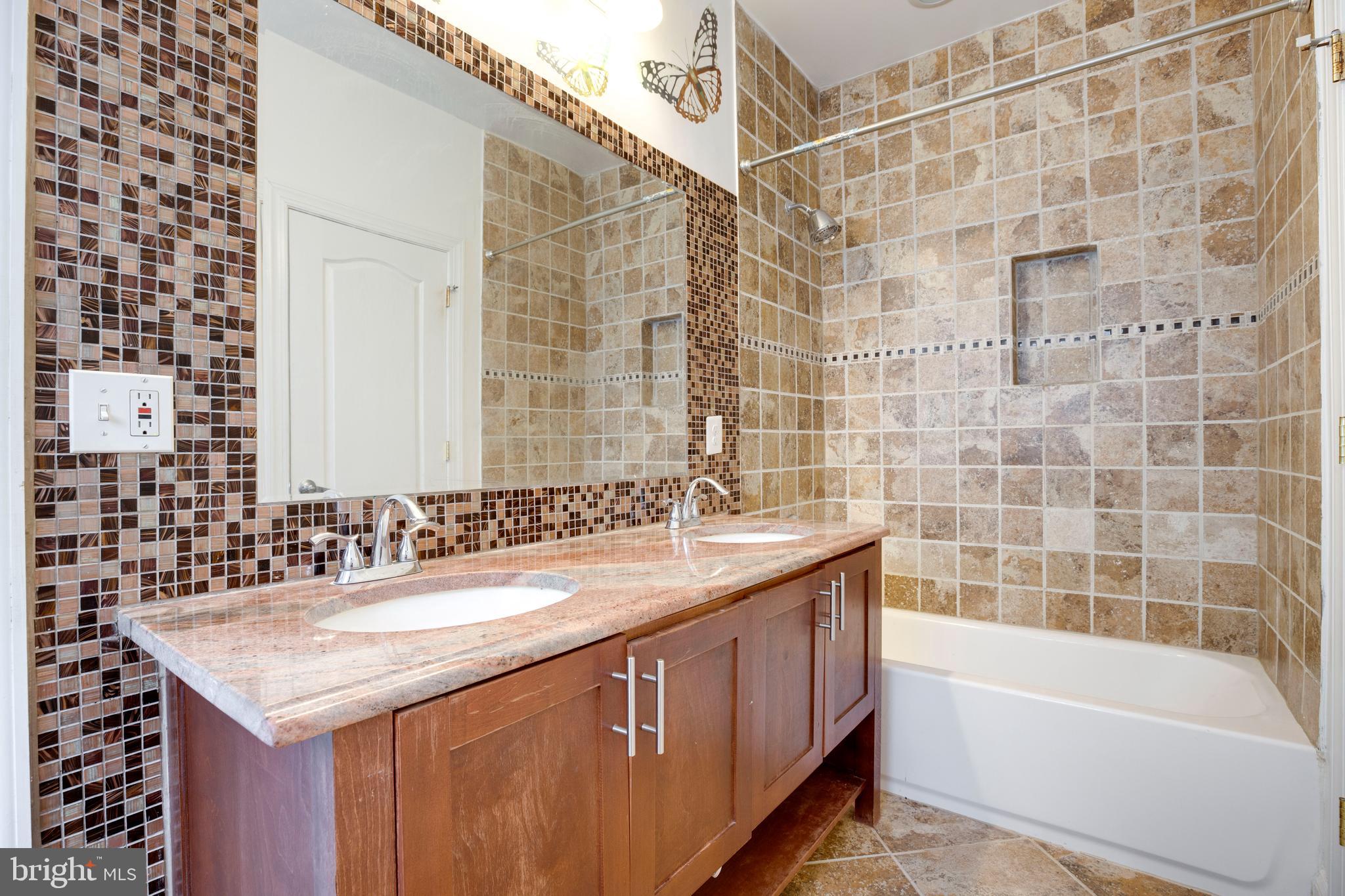 FAIRFAX HEIGHTS - Residential