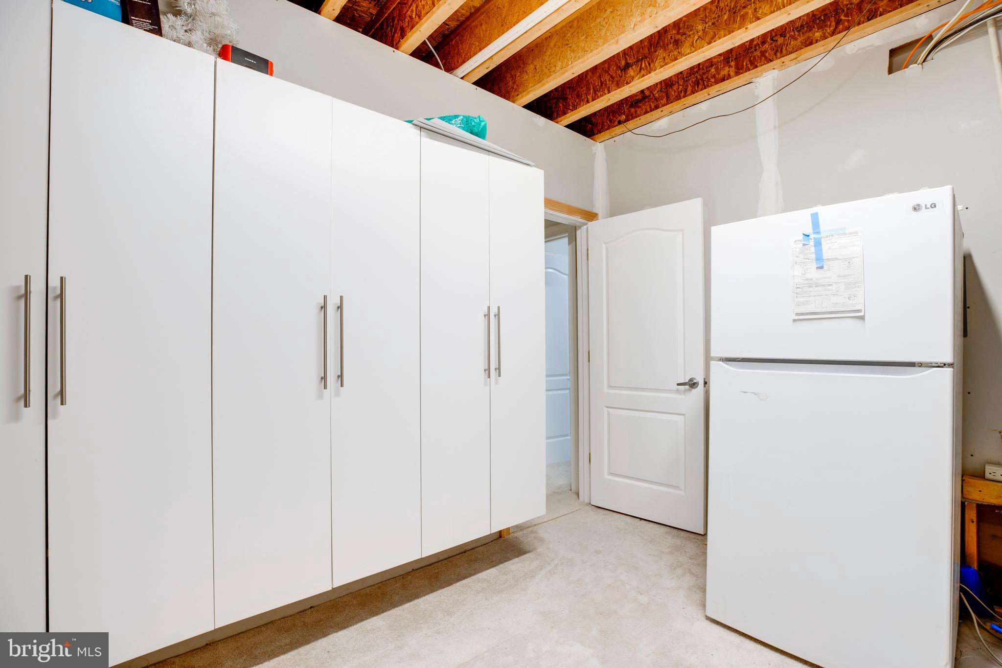 FAIRFAX HEIGHTS - Residential