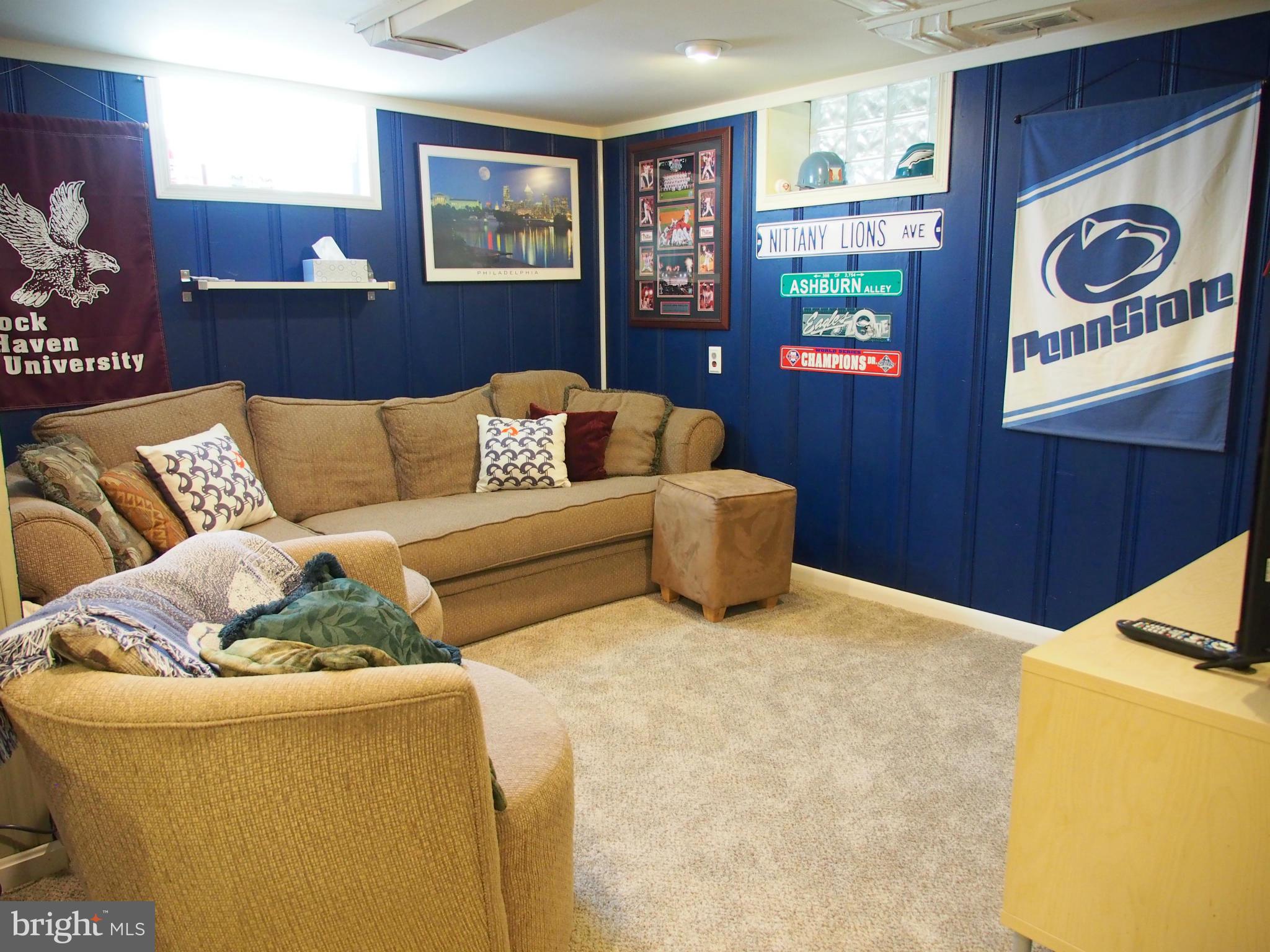 LOCH HILL - Residential