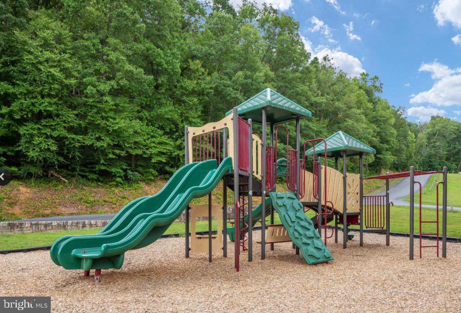 SHAWNEELAND - Residential