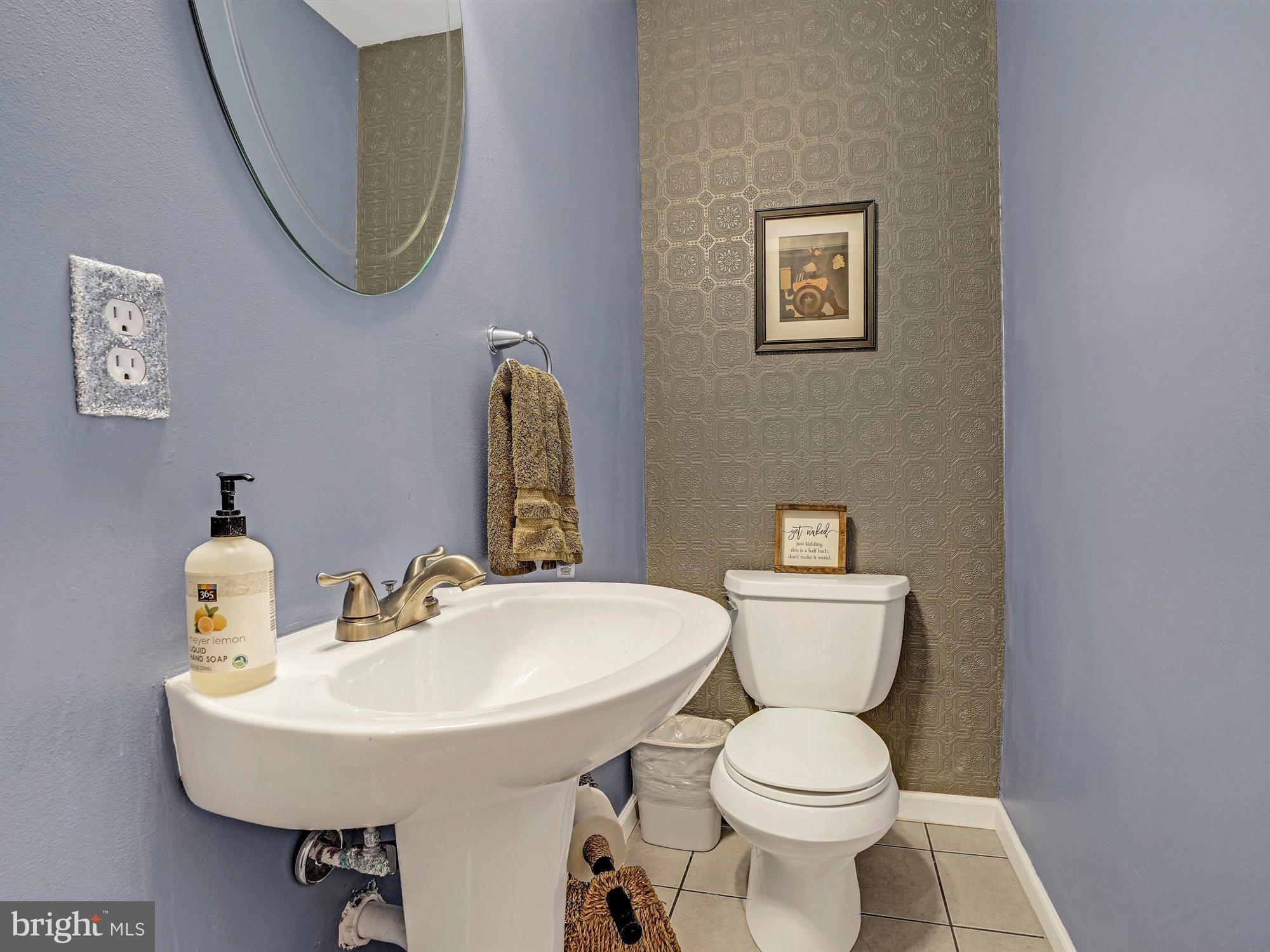 VILLAGE SQUARE COMMONS - Residential