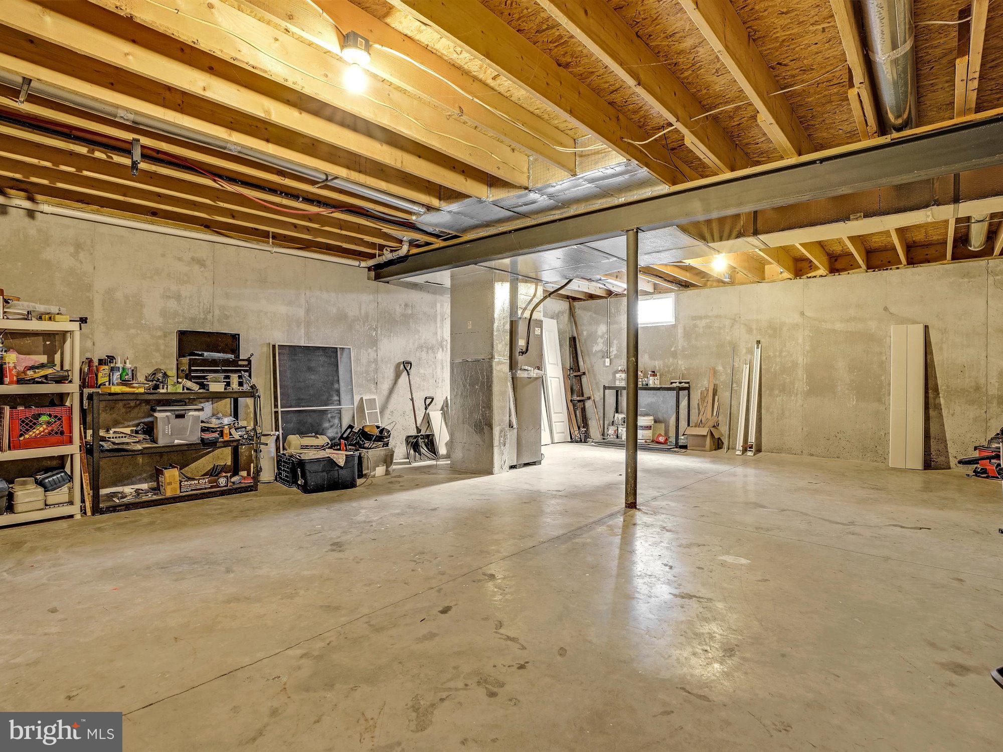 VILLAGE SQUARE COMMONS - Residential