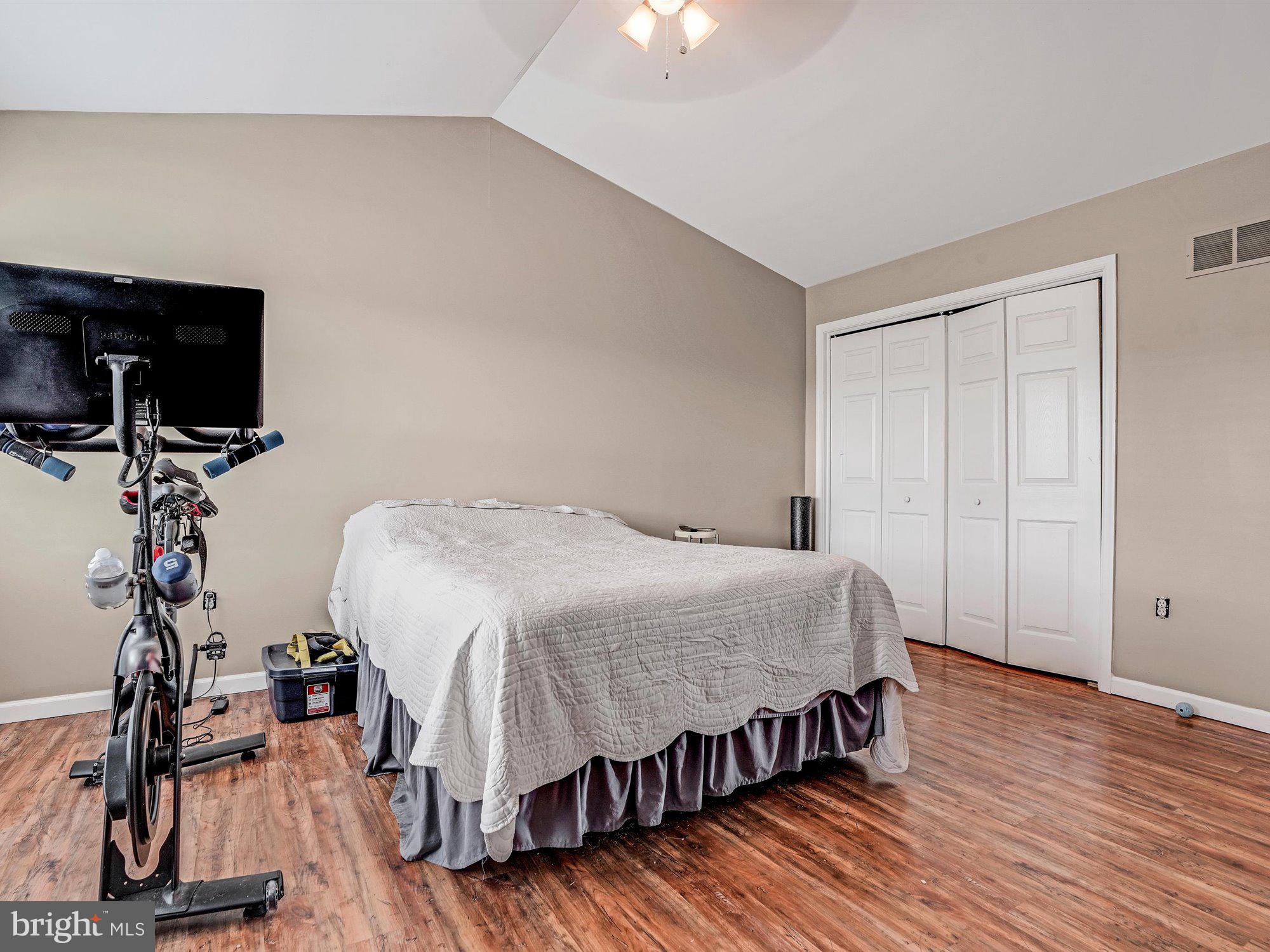 VILLAGE SQUARE COMMONS - Residential