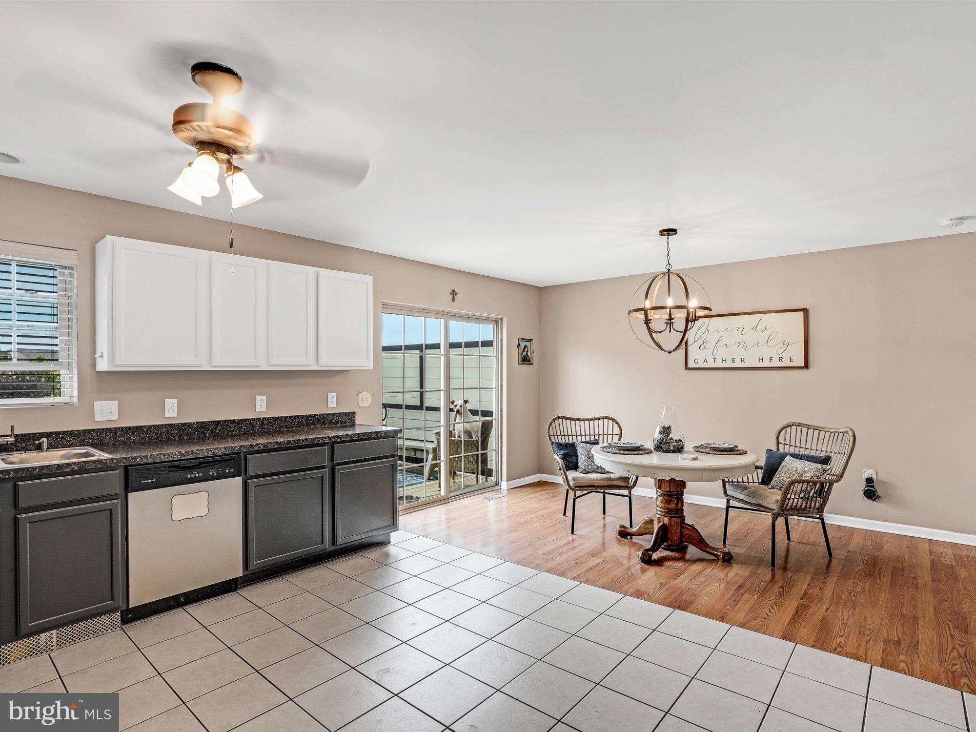 VILLAGE SQUARE COMMONS - Residential