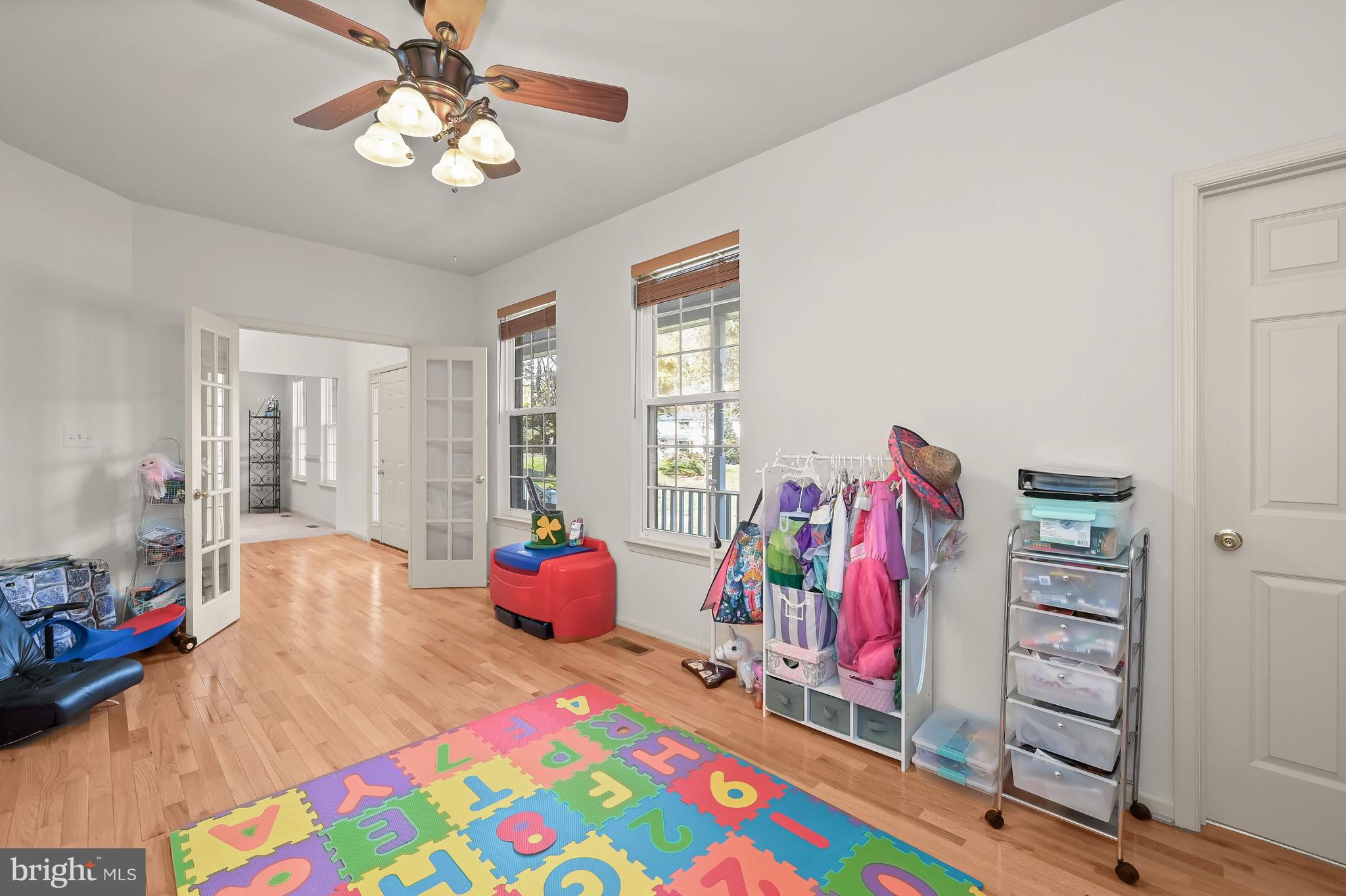 OLD COURT GARDENS - Residential