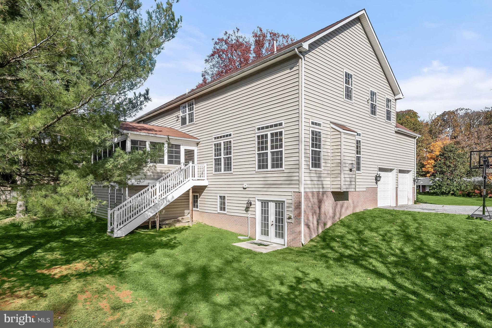 OLD COURT GARDENS - Residential