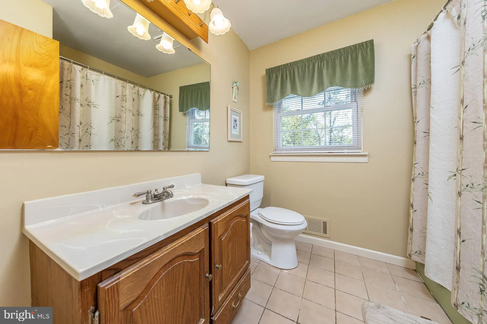 Atco, New Jersey 08004, United States, 4 Bedrooms Bedrooms, ,3 BathroomsBathrooms,Residential,Active,223777