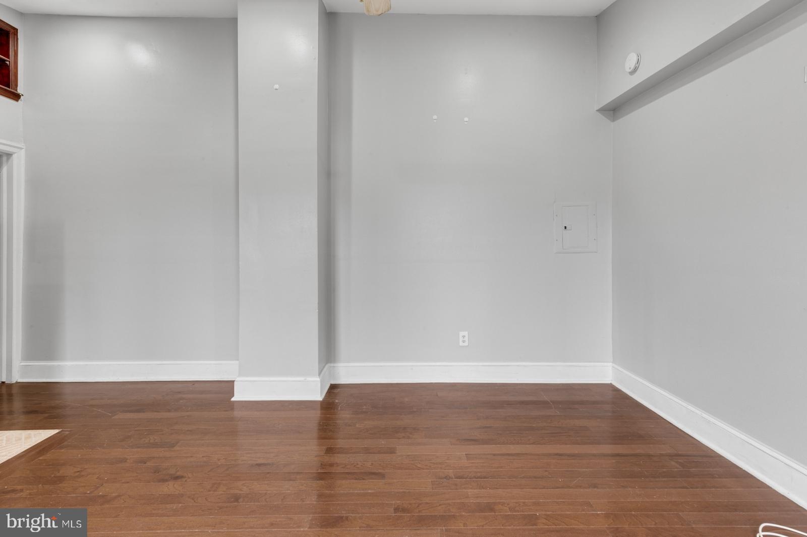 707 W GIRARD AVENUE 3R