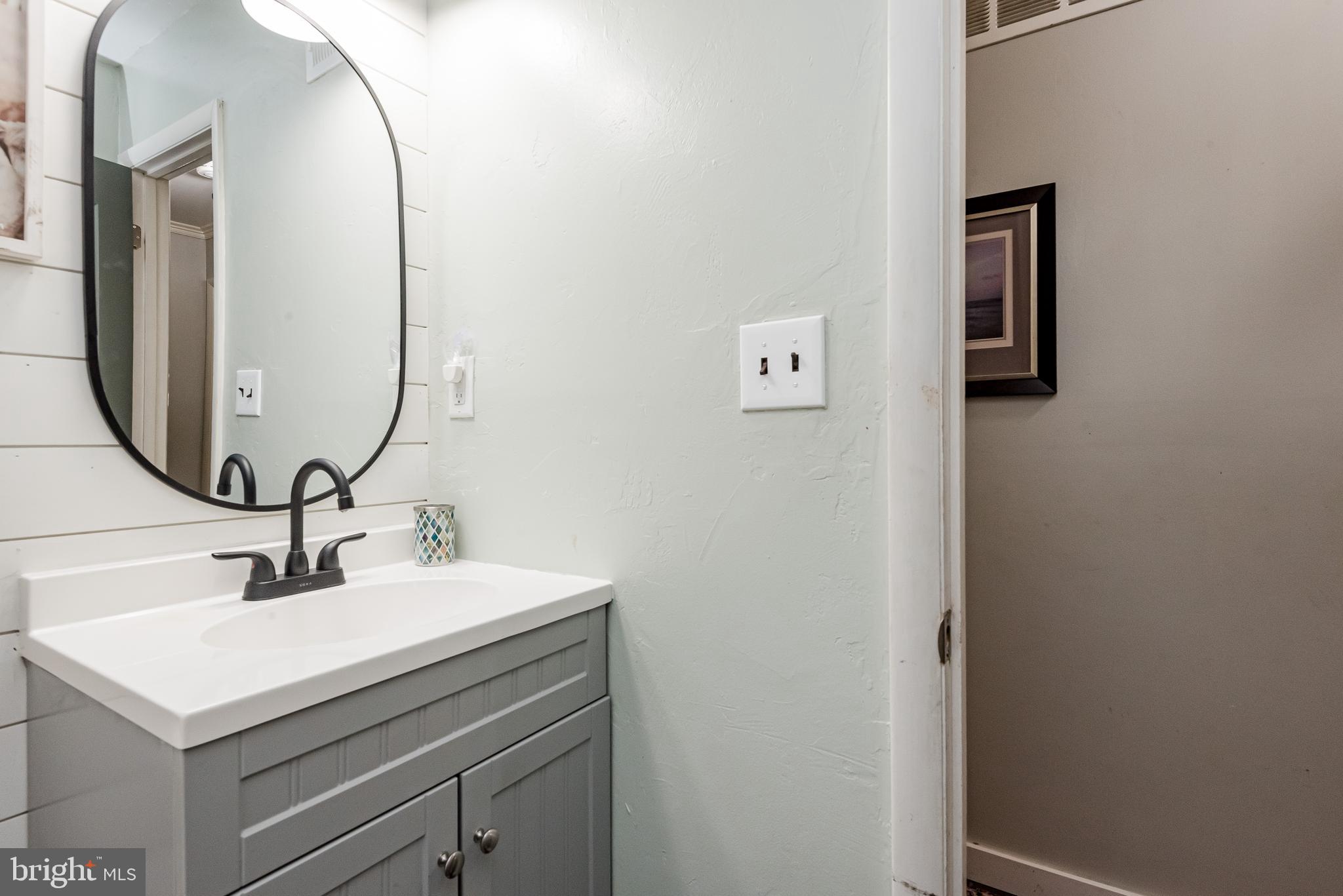 BENFIELD MANOR - Residential