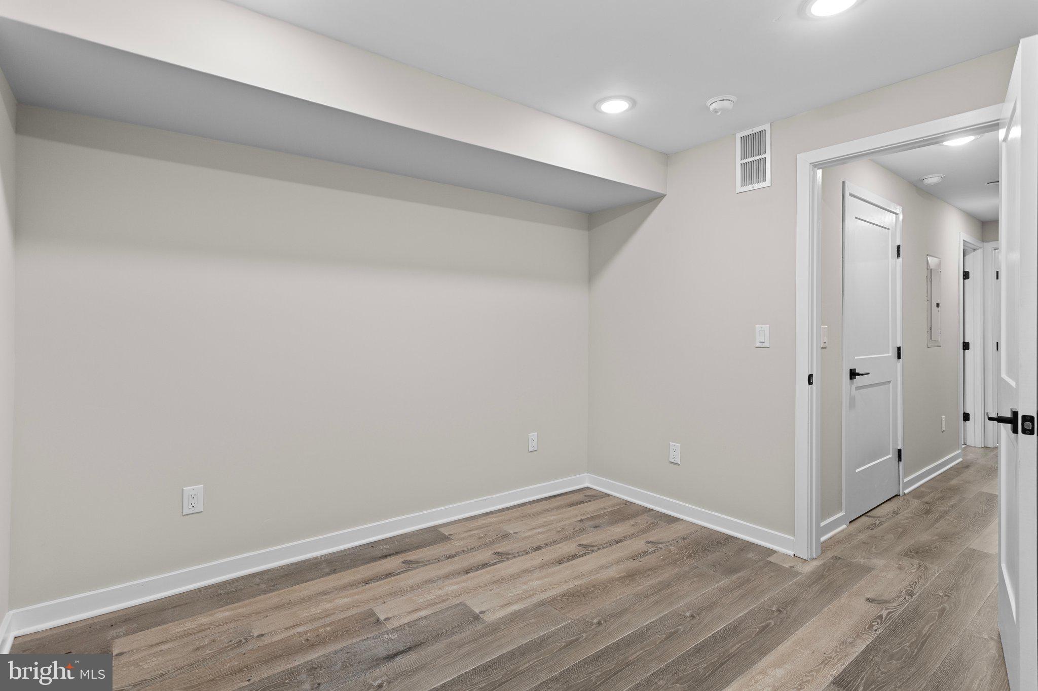 WEST KENSINGTON - Residential Lease