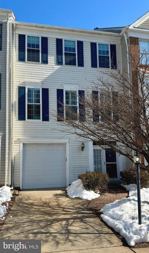 20554 BANBURY SQUARE STERLING VA 20165