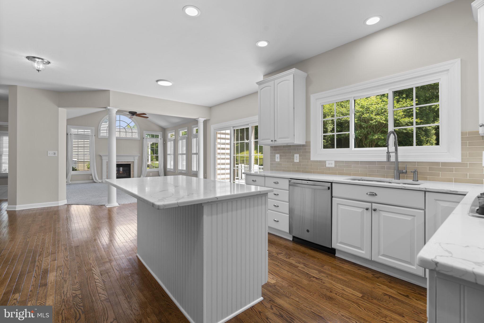 CRESTWOOD - Residential