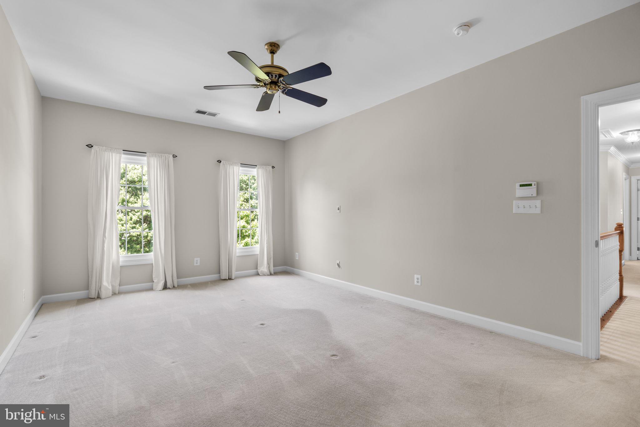 CRESTWOOD - Residential