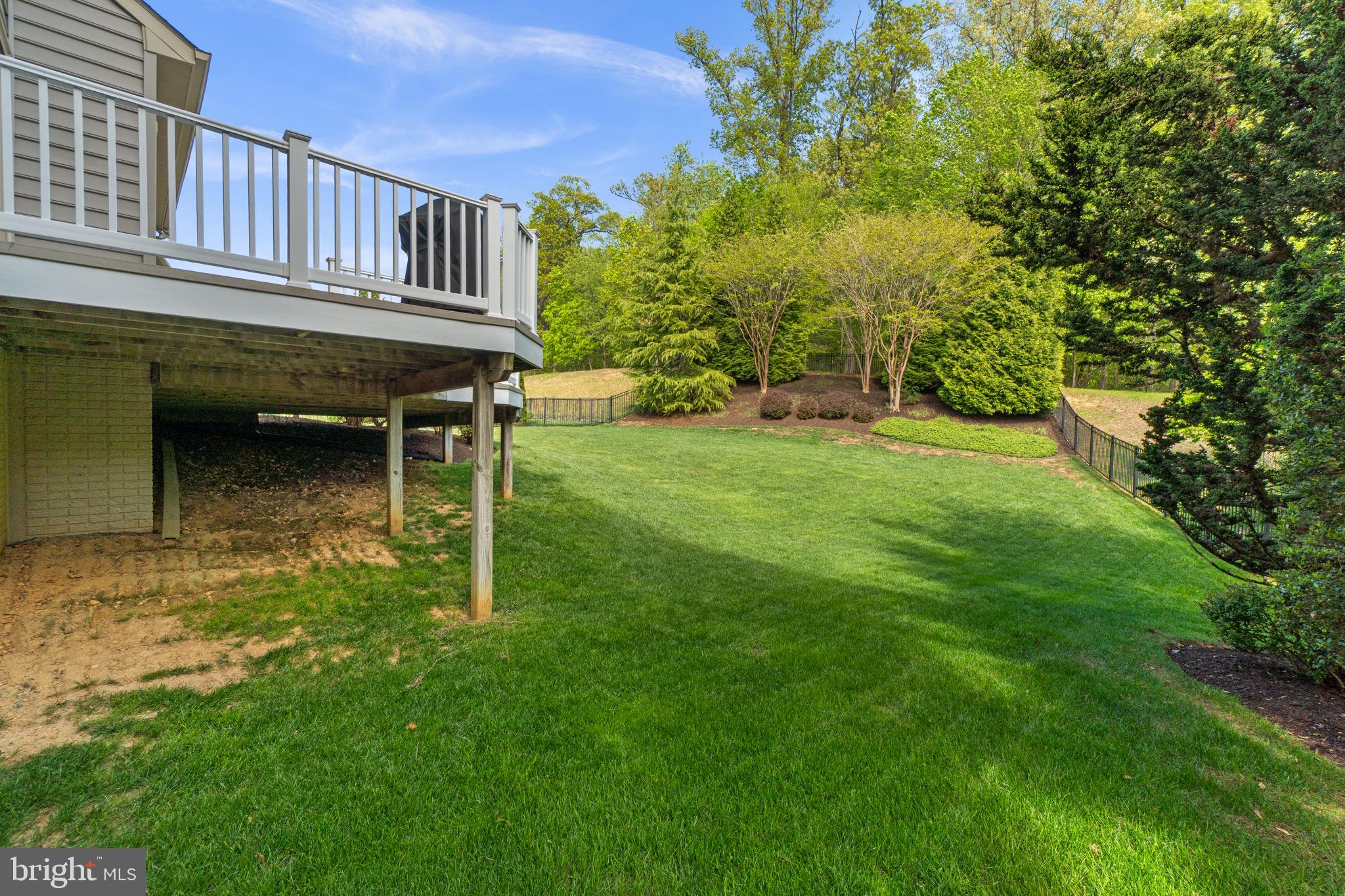 CRESTWOOD - Residential