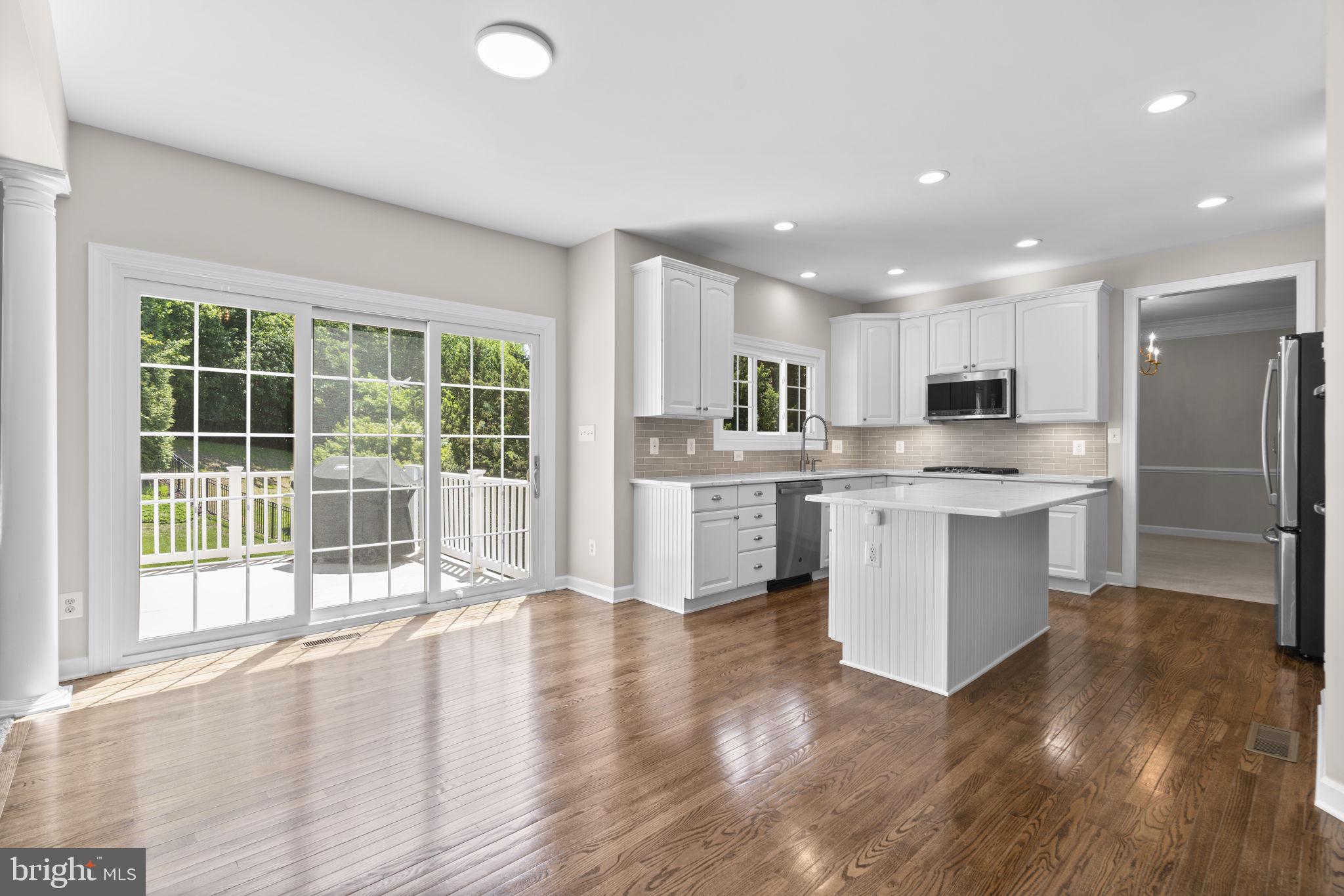 CRESTWOOD - Residential