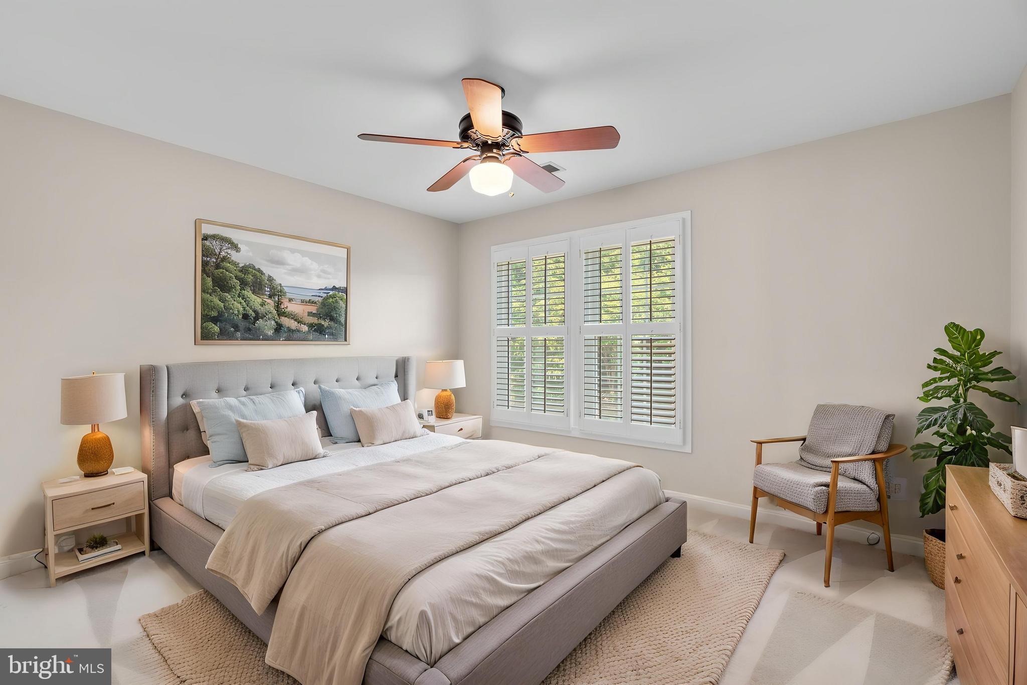 CRESTWOOD - Residential