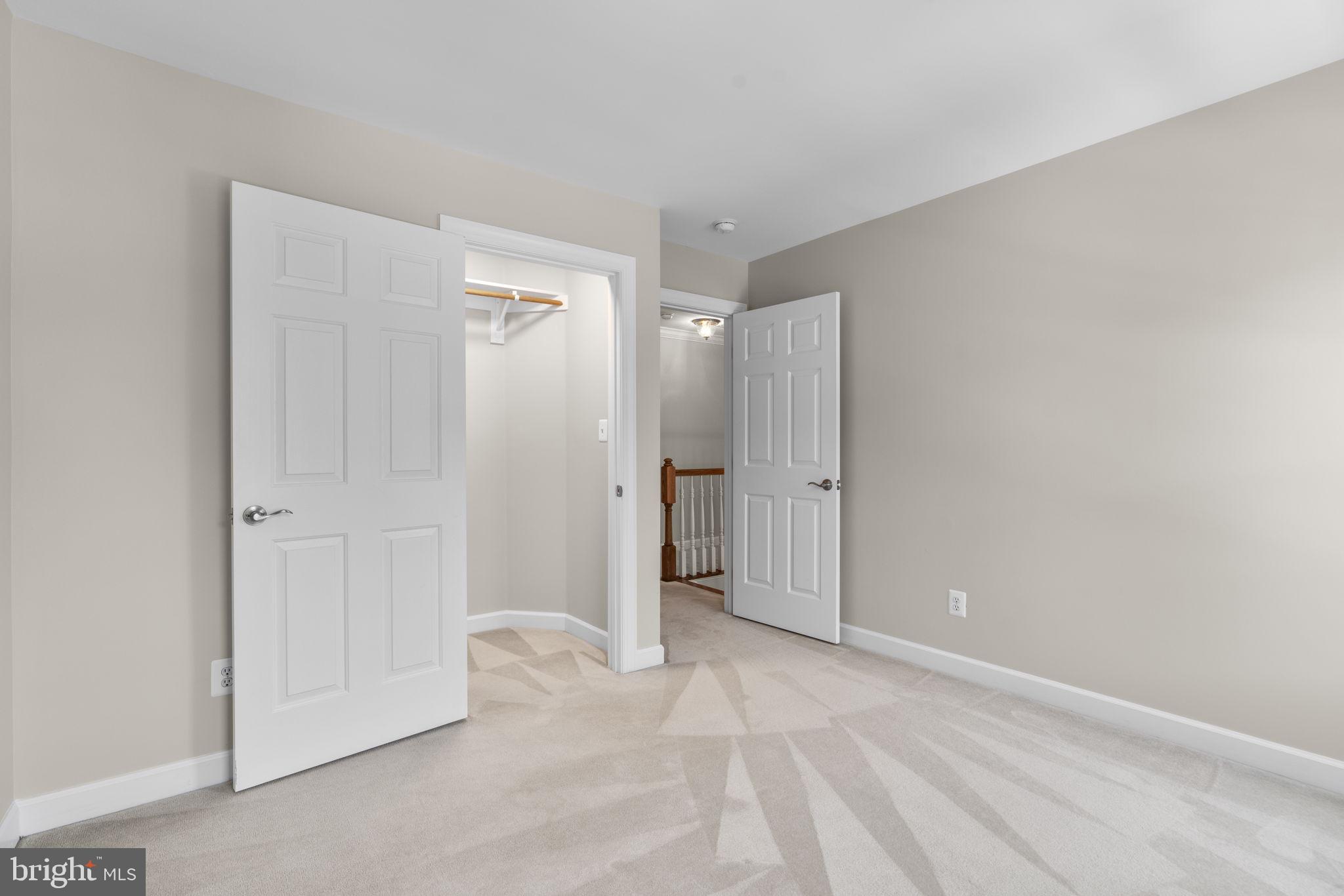 CRESTWOOD - Residential