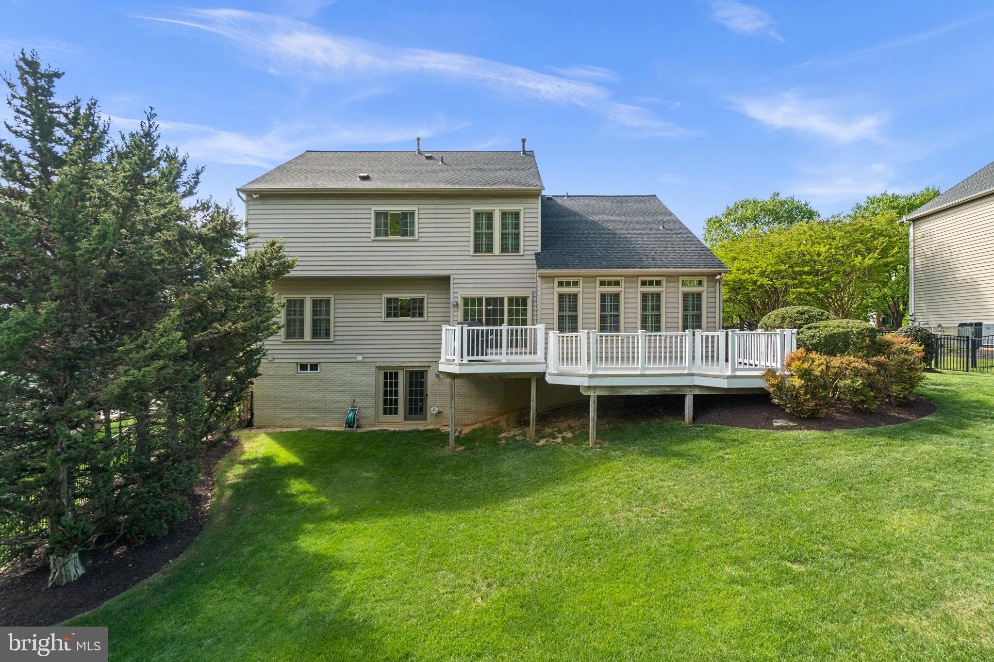 CRESTWOOD - Residential