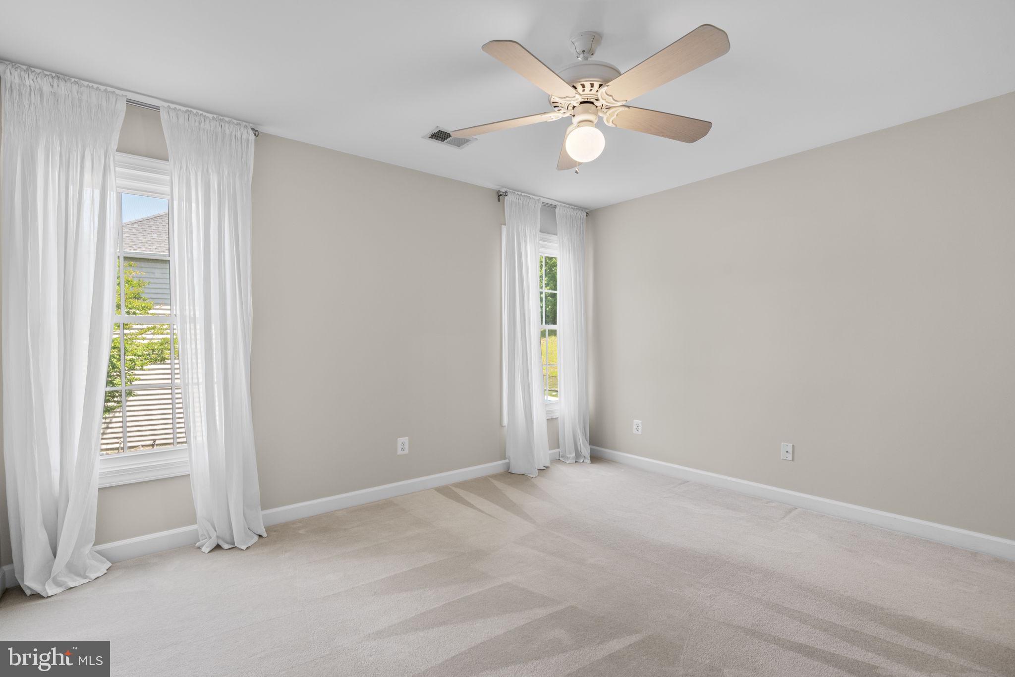 CRESTWOOD - Residential