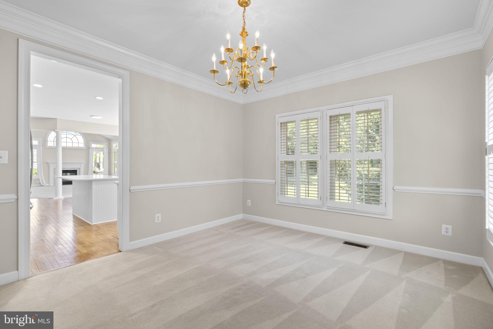 CRESTWOOD - Residential