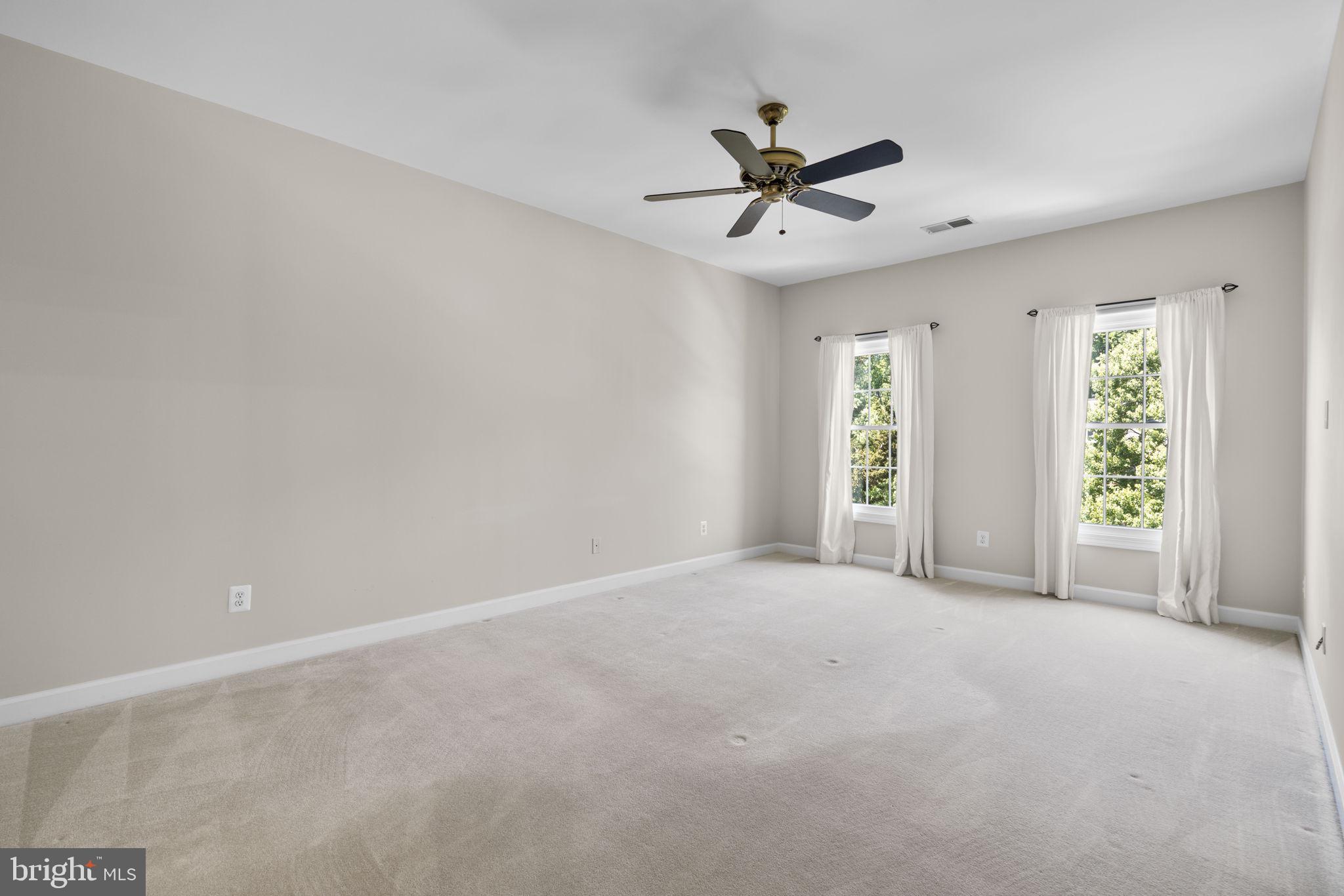 CRESTWOOD - Residential