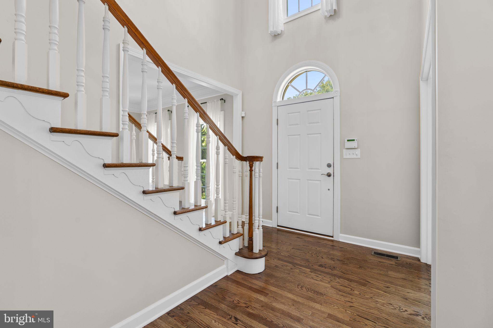 CRESTWOOD - Residential