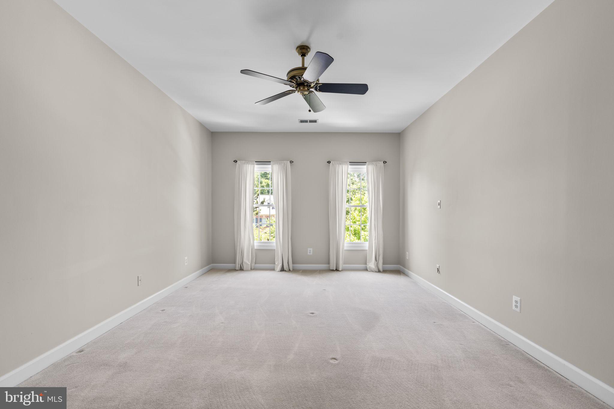 CRESTWOOD - Residential