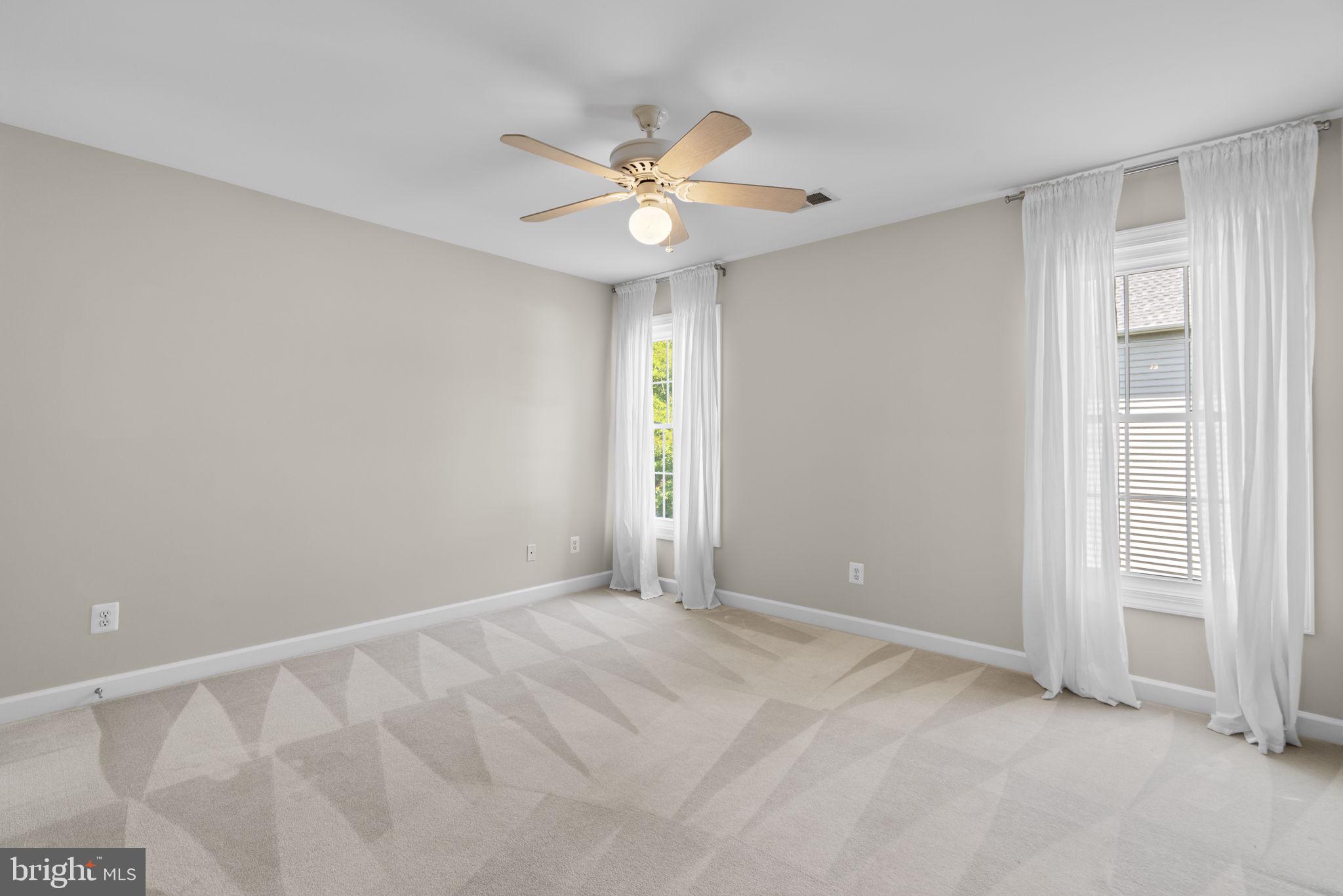 CRESTWOOD - Residential