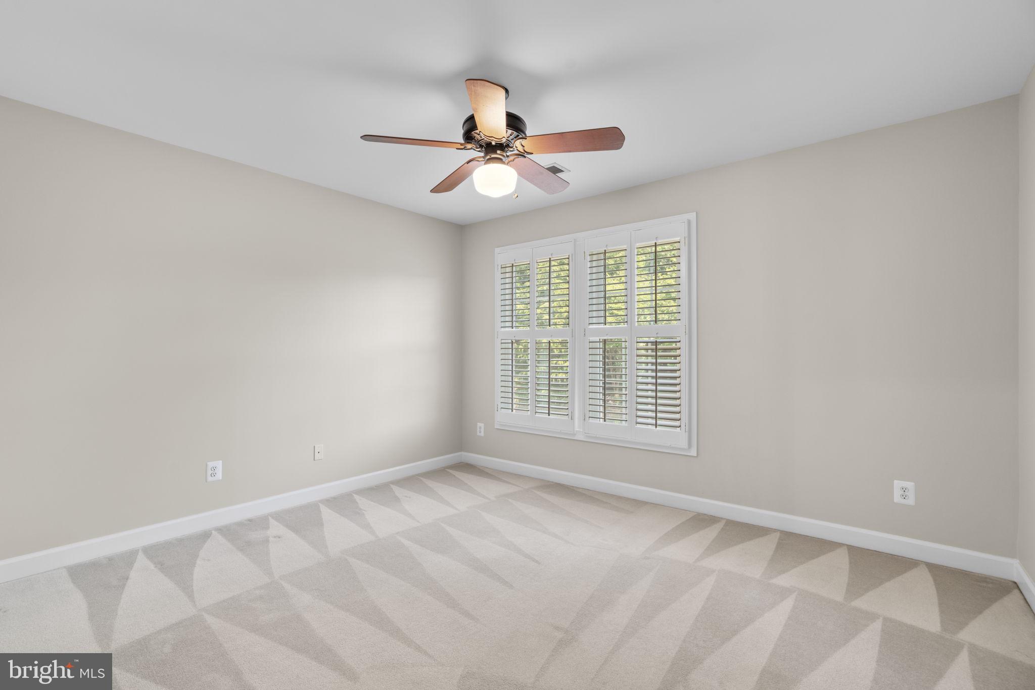 CRESTWOOD - Residential