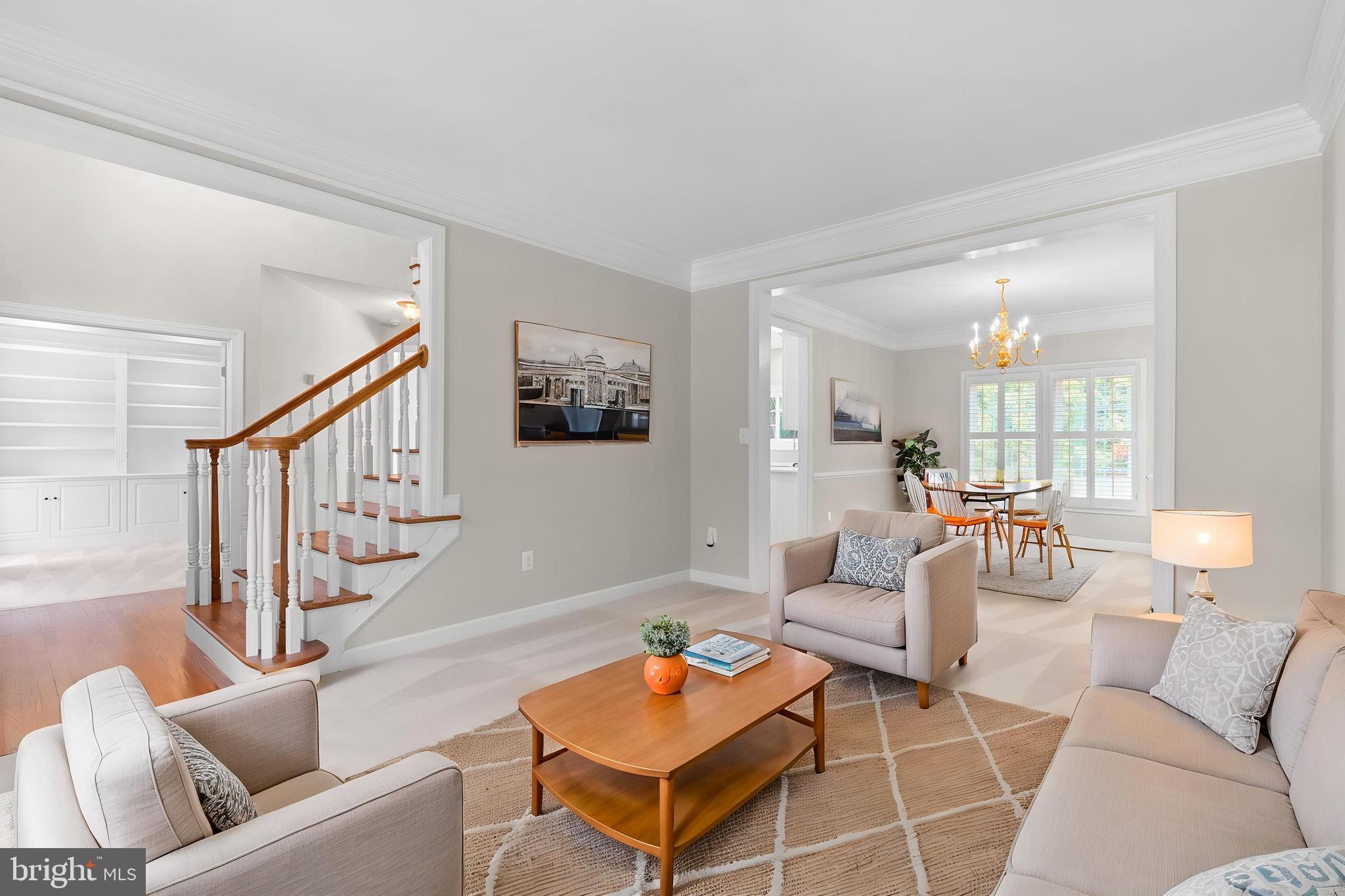 CRESTWOOD - Residential