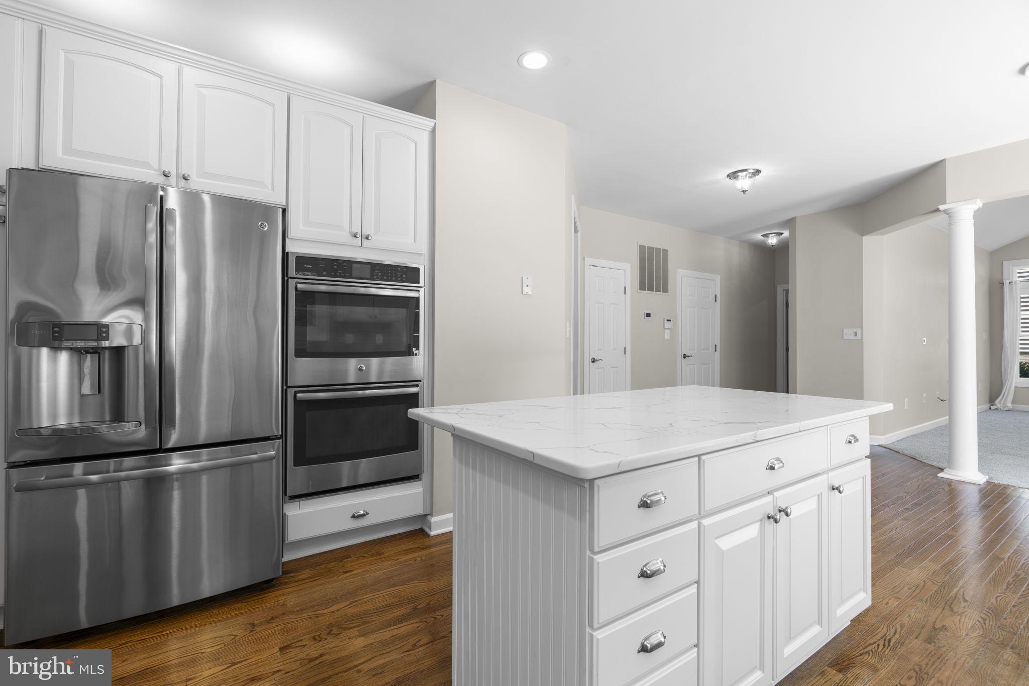 CRESTWOOD - Residential