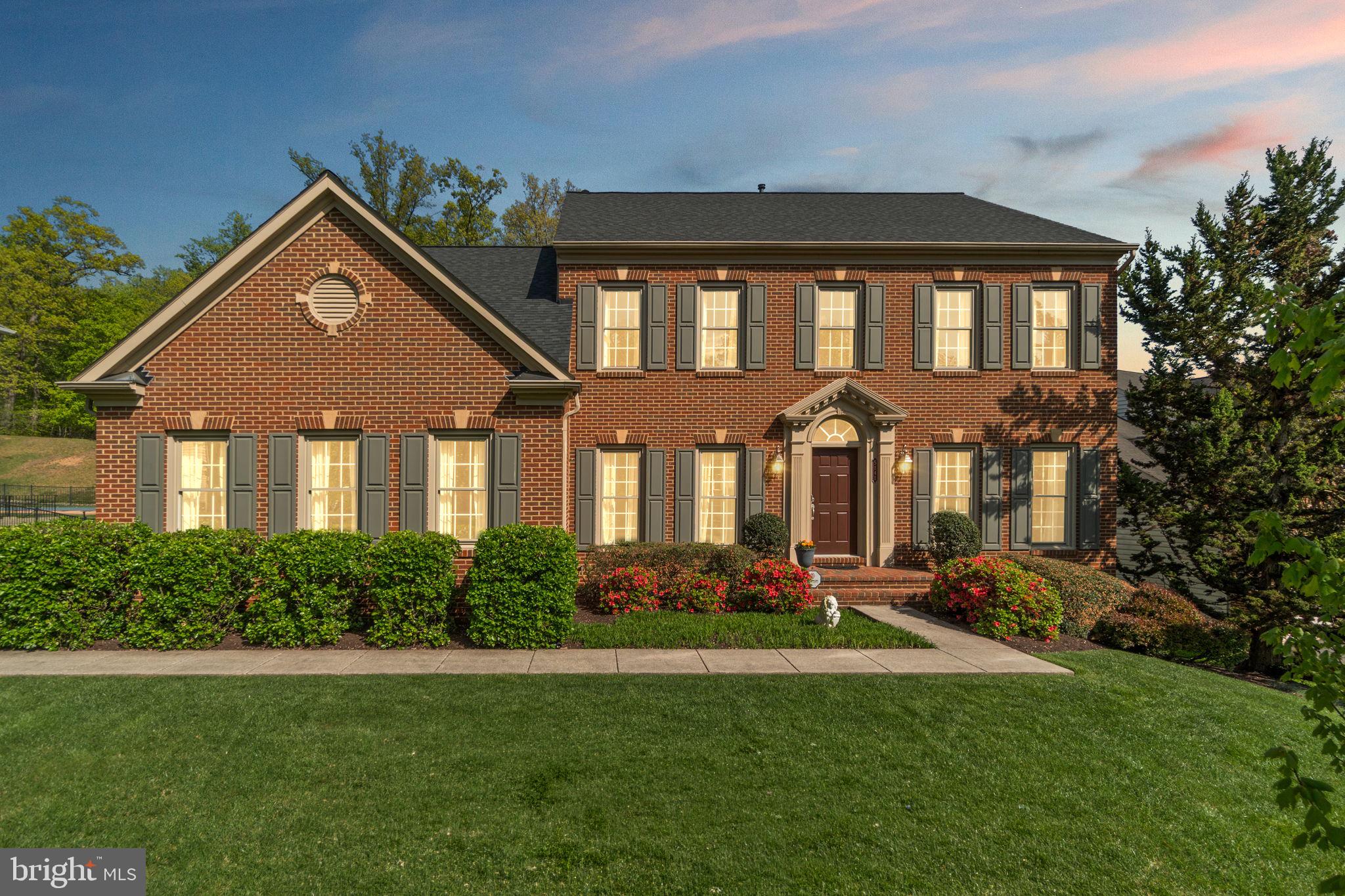 CRESTWOOD - Residential