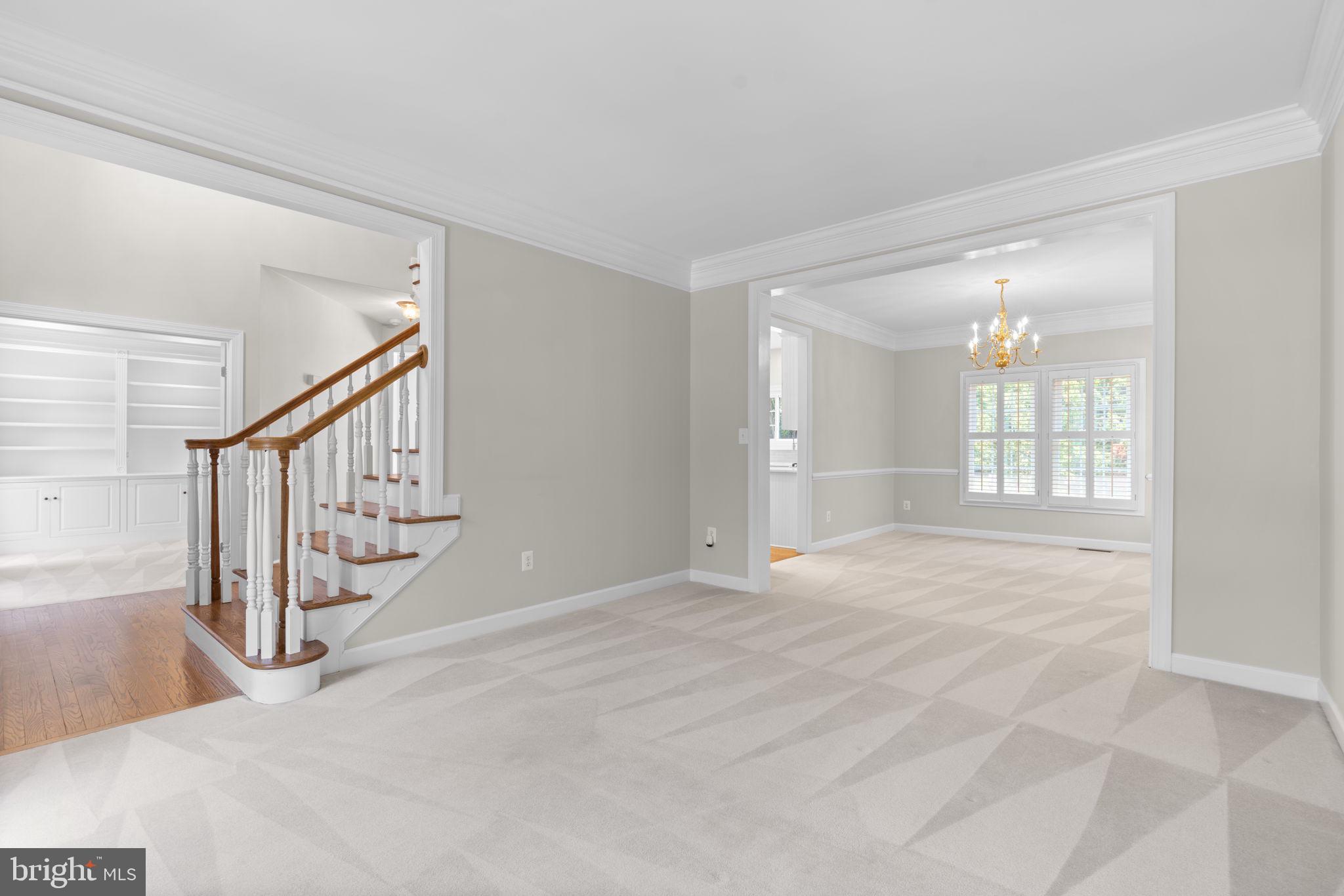 CRESTWOOD - Residential