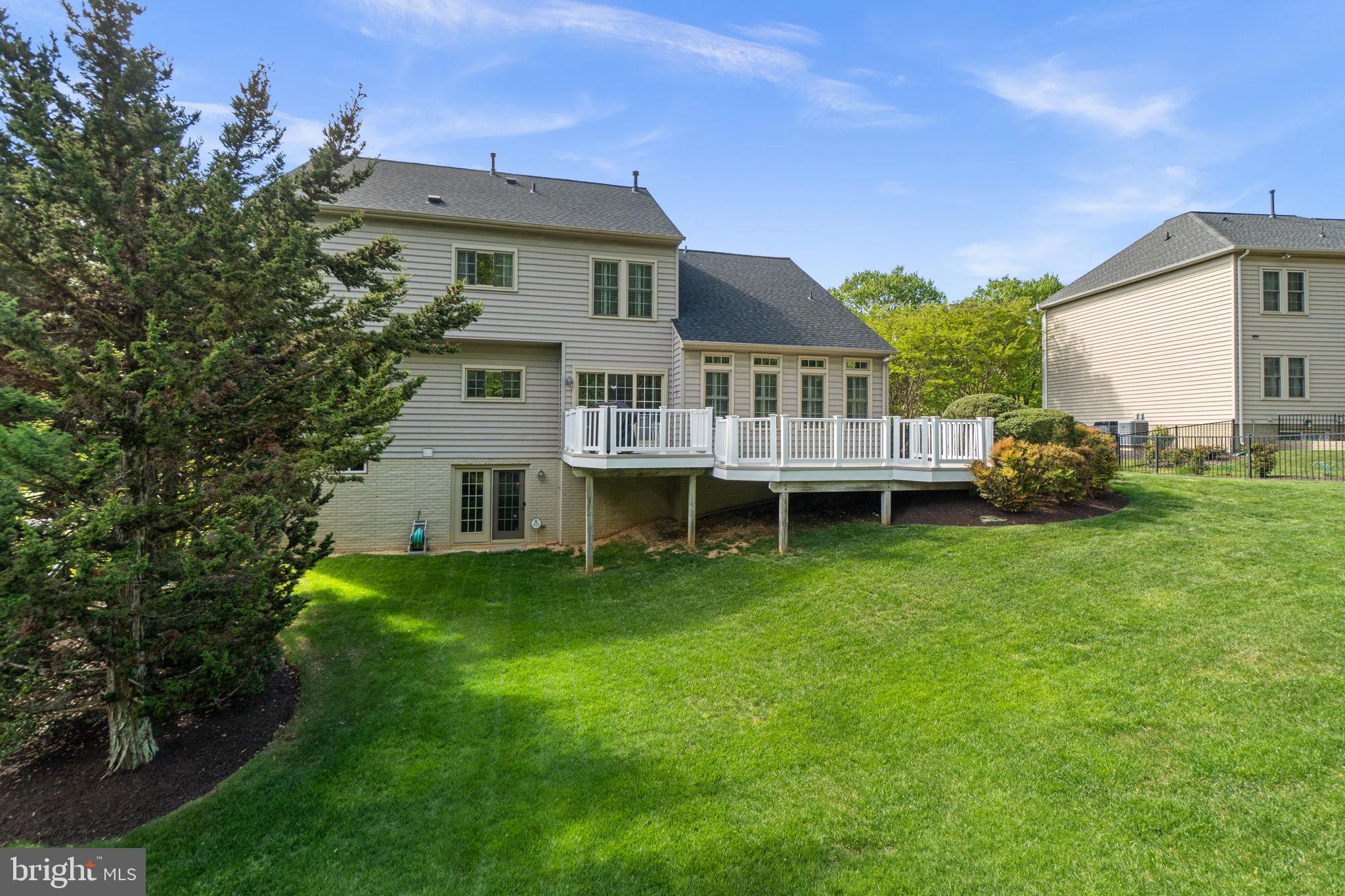 CRESTWOOD - Residential