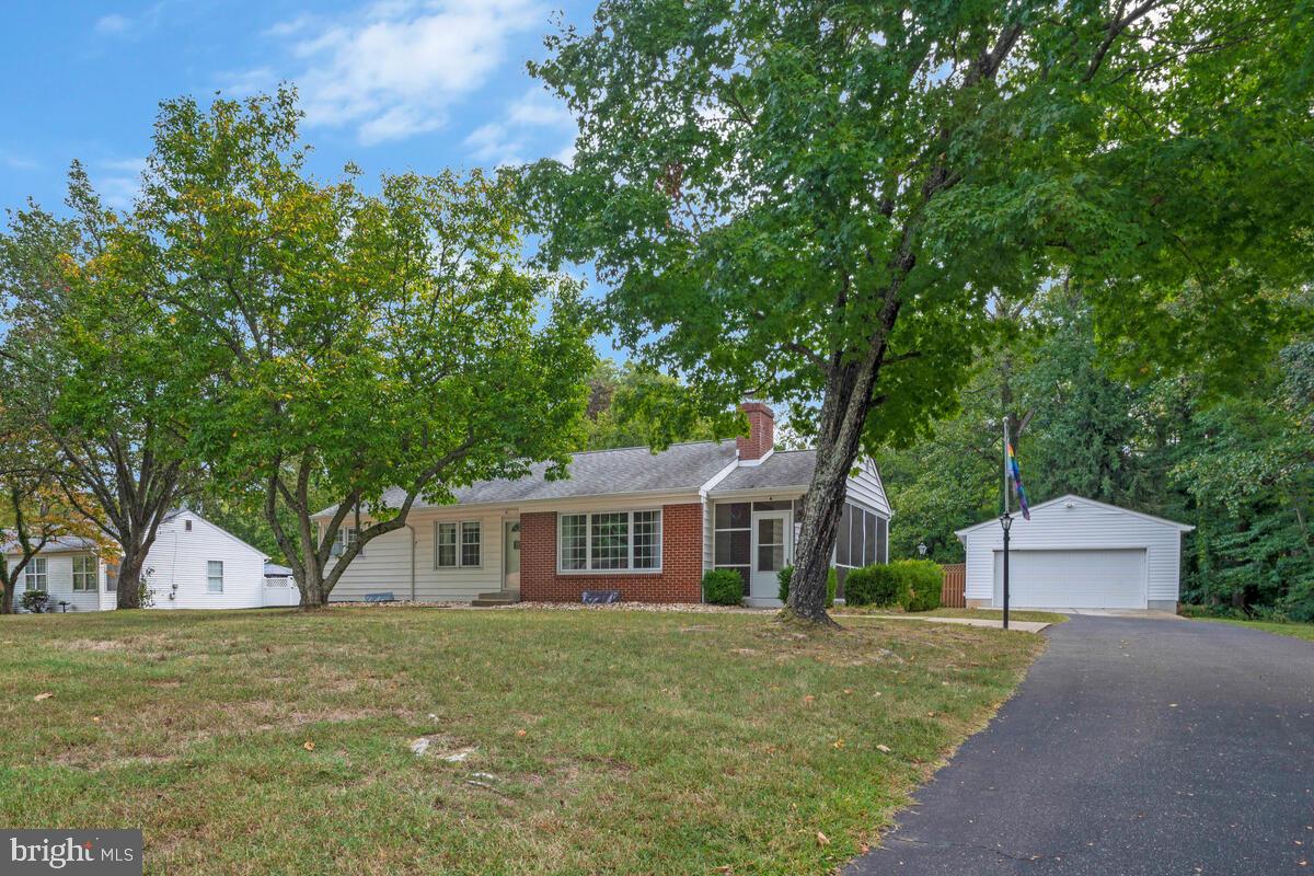 TOWN CREEK - Residential Lease