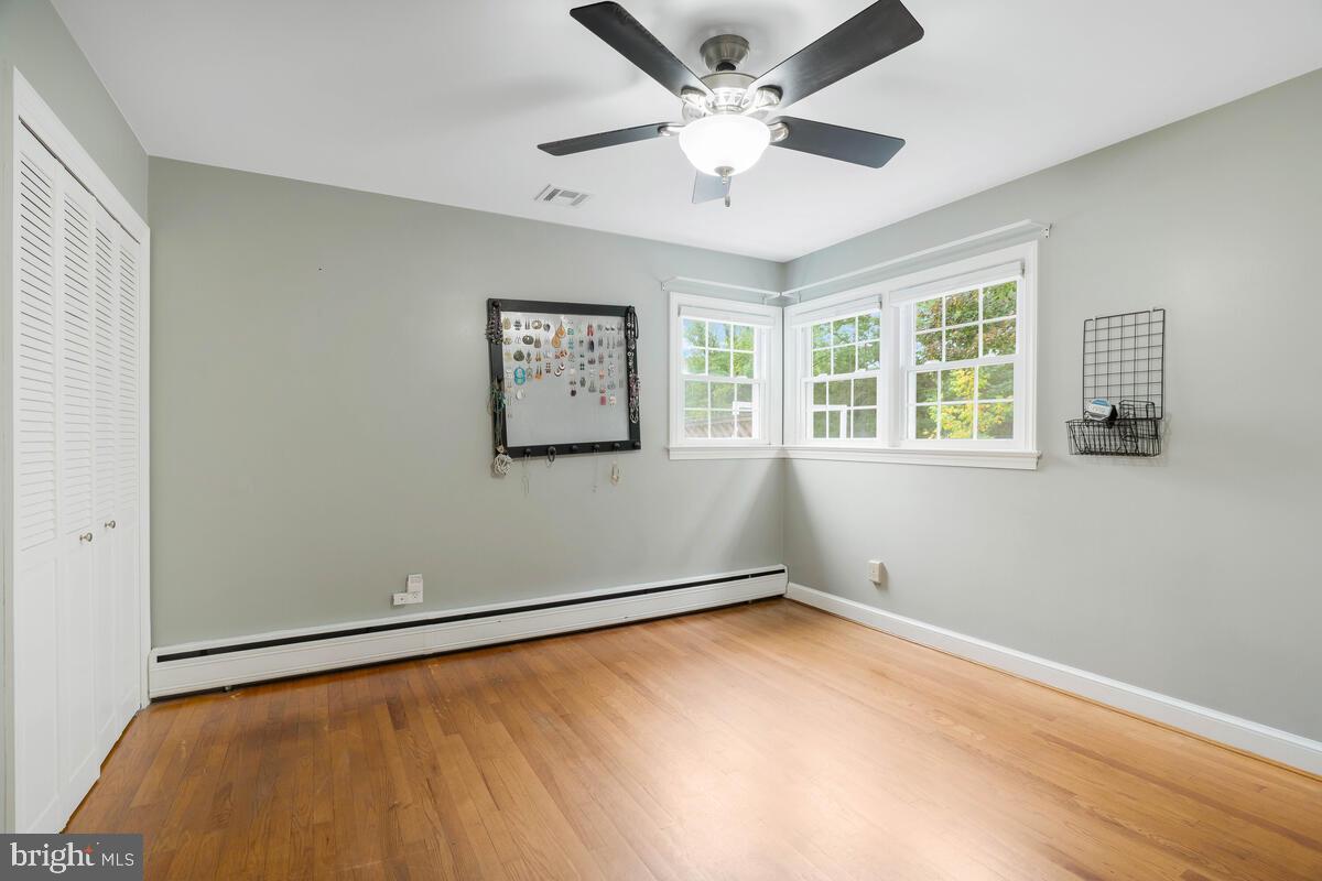 TOWN CREEK - Residential Lease